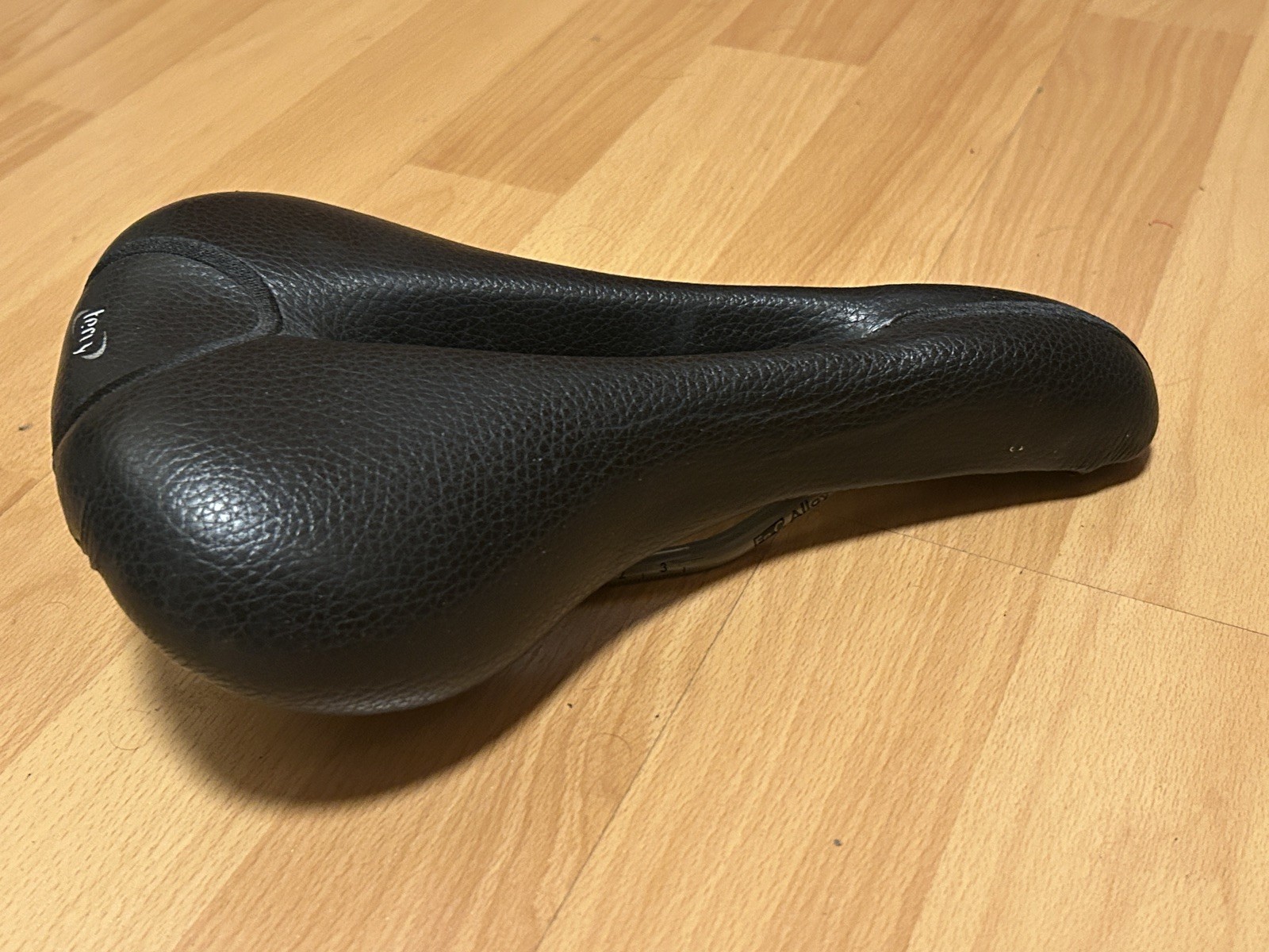 Vintage Terry Fly Cromoly Saddle Cutaway Seat Black Grain Leather Italy Road MTB