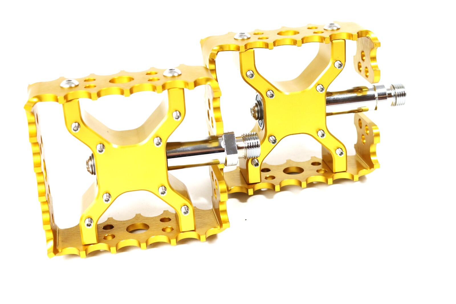 Smooth BMX Pedals 9/16 BMX 6061 billet aluminum body stainless hardware