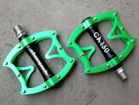 Aluminum Road MTB Mountain Bike XC Bicycle Pedal BMX Flat Pedals Bearings 1 pair