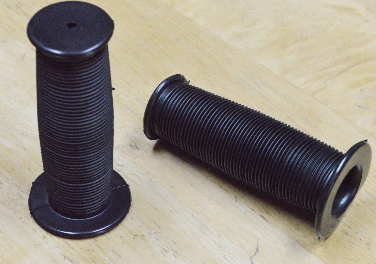 Black Mushroom Grips Kids Bike Bicycle handlebar grips 7/8″x 95mm Long
