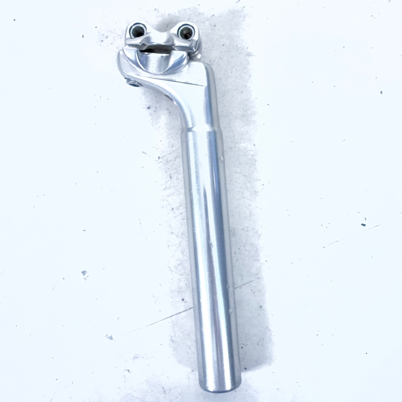 Nitto SP-72 Keirin Seat Post Ø27.2 30mm Rails 210mm Length, 238 Grams