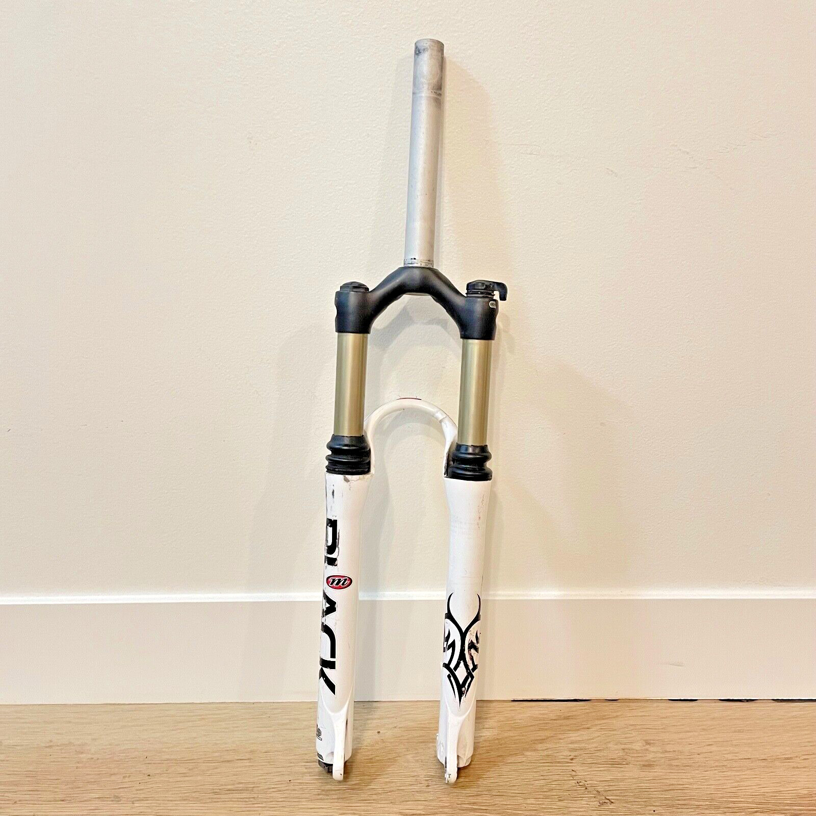 Manitou Black Fork Adjustable Travel 100-120 mm 1 1/8 x 210 Threadless Vintage