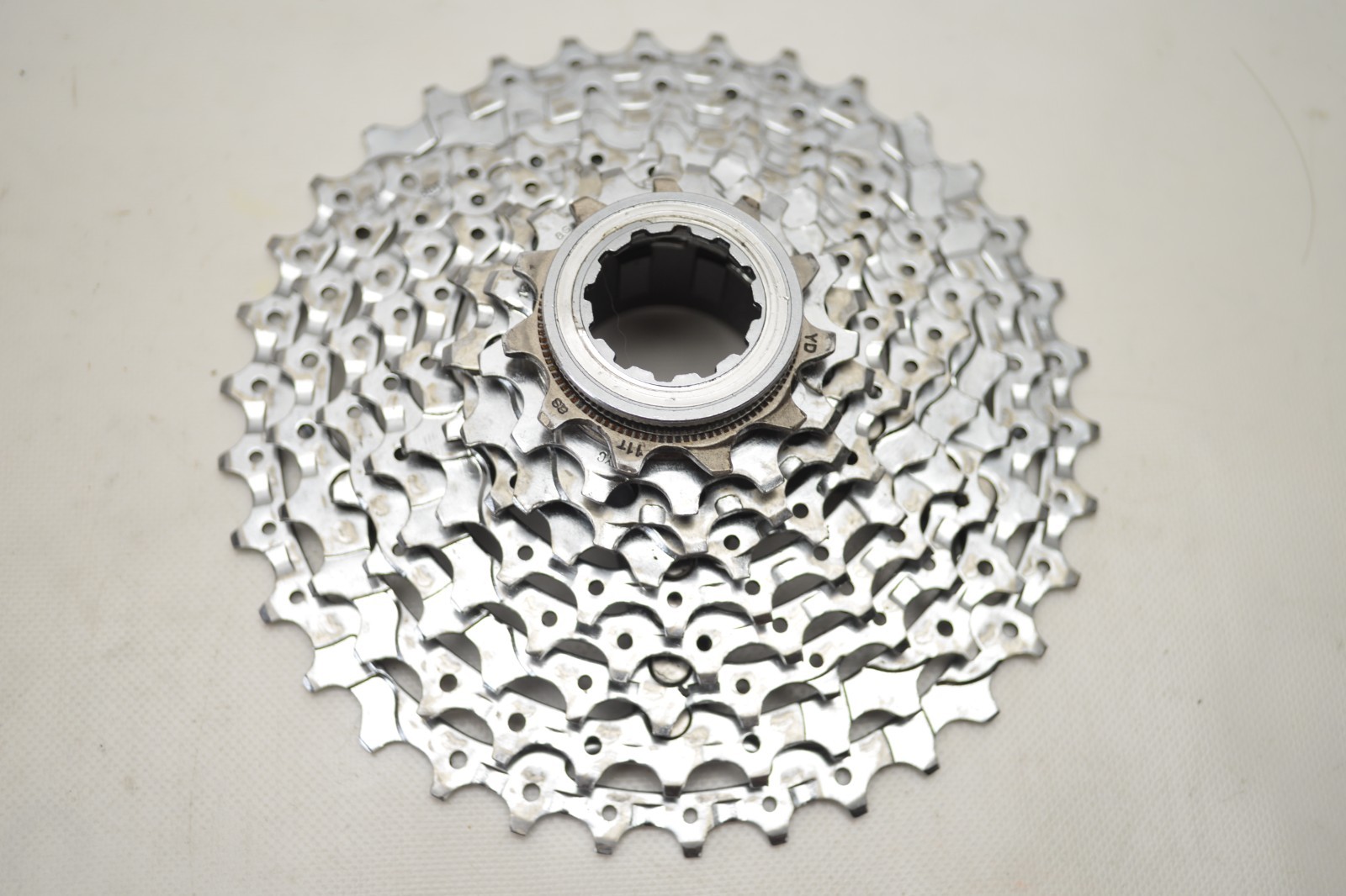 SHIMANO DEORE XT HYPERGLIDE 11-34 TOOTH 9 SPD MTN BICYCLE CASSETTE CS-M750 Y2 AS