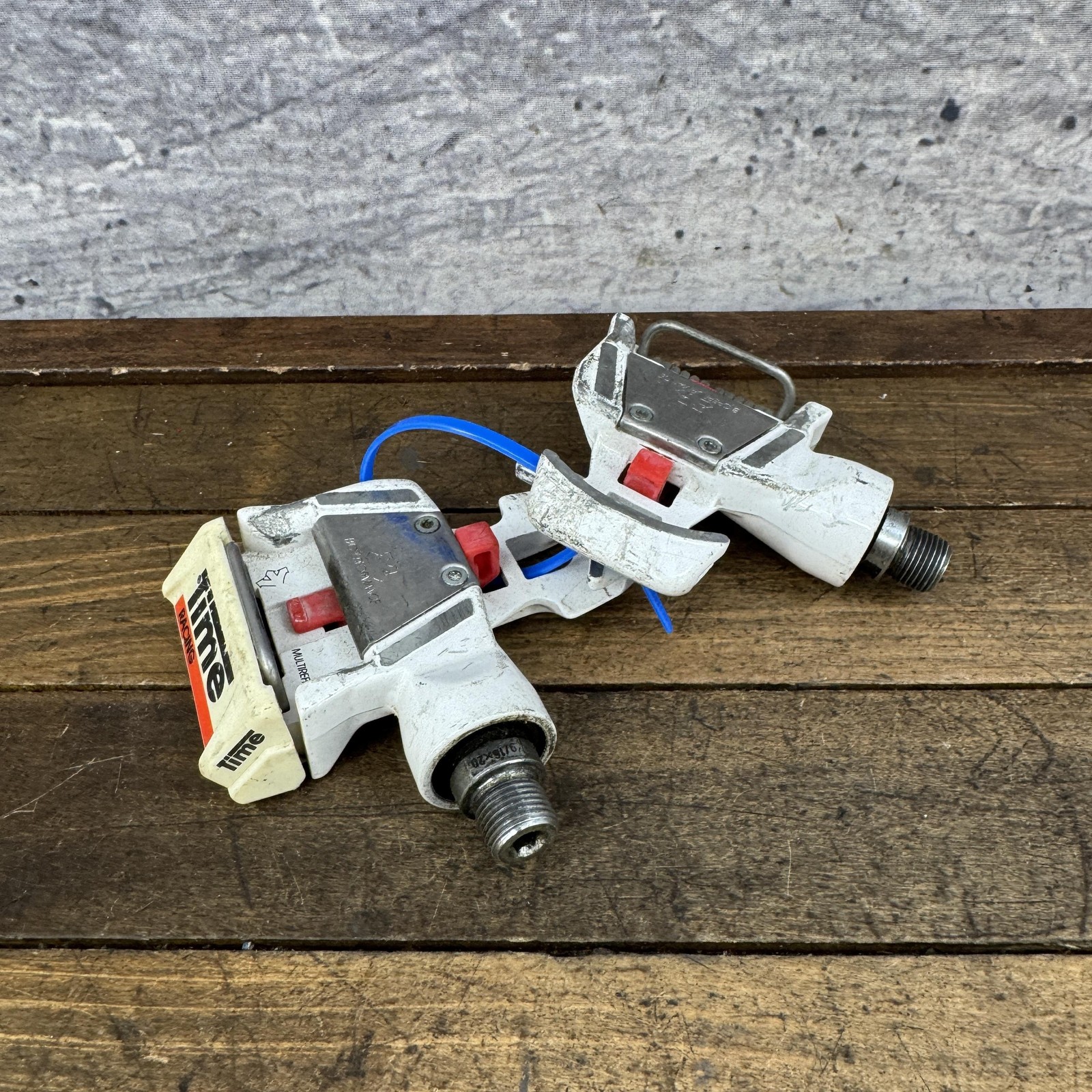 Vintage TIME Racing Bioperformance Clipless Road Bike Pedals 9/16 White Pair