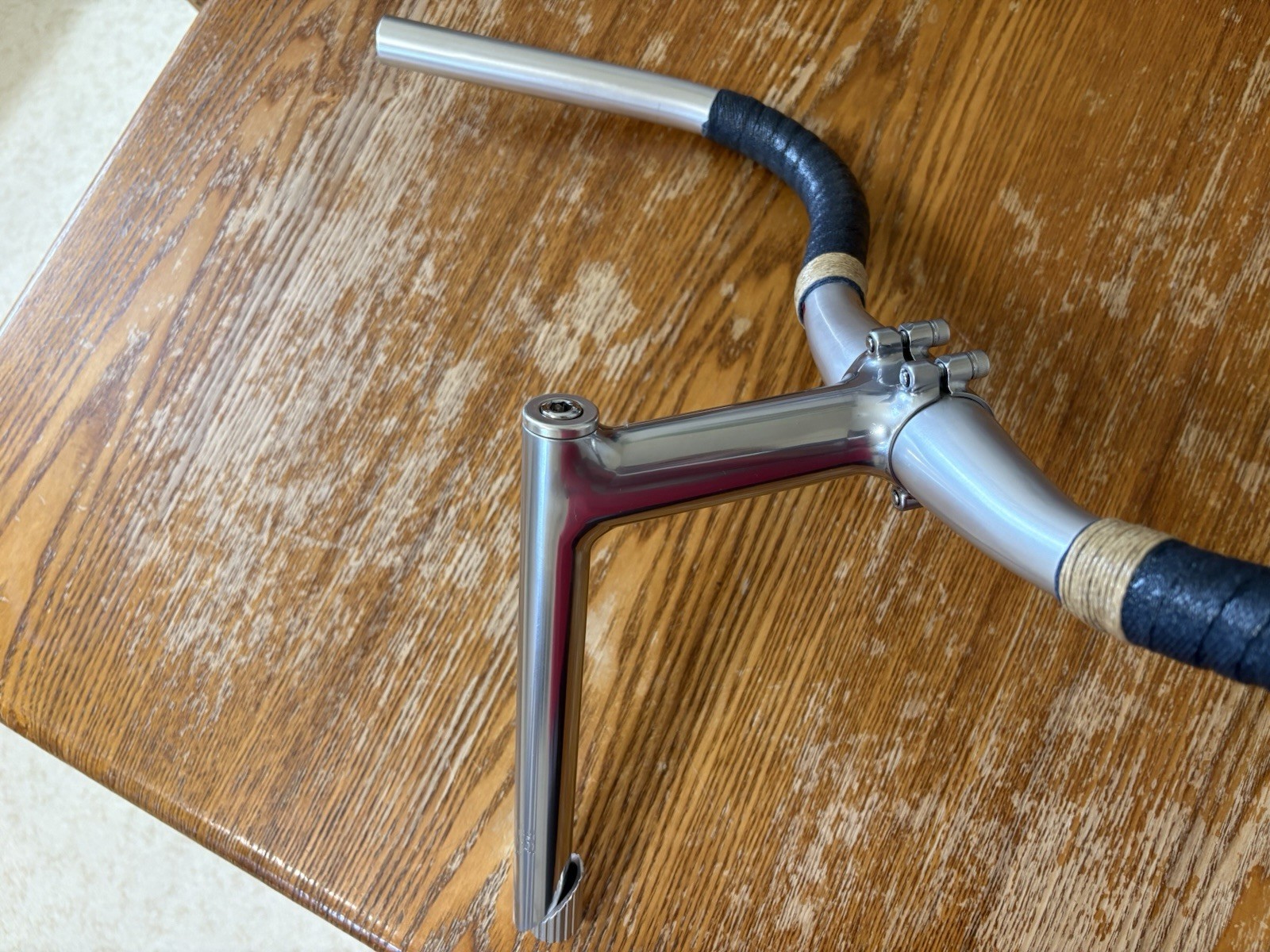 Rivendell Nitto Fillet Face Plater-31.8 (CR60-3F) 110 mm w/Nitto Albatross Bar