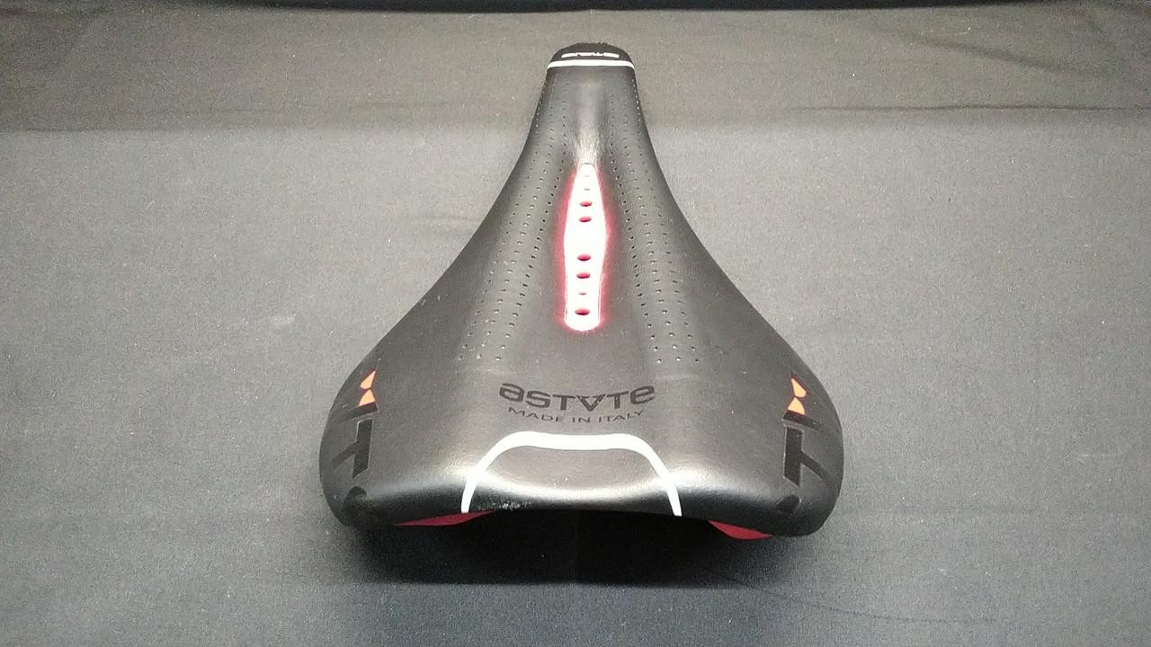 ASTUTE STAR TITAN ASTUTE Saddle