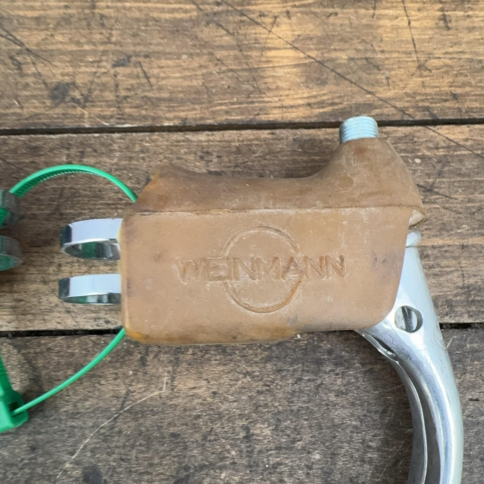 Vintage Weinmann Brake Levers Pair Drillium Gum Hoods Non-Aero Drop Bar Road