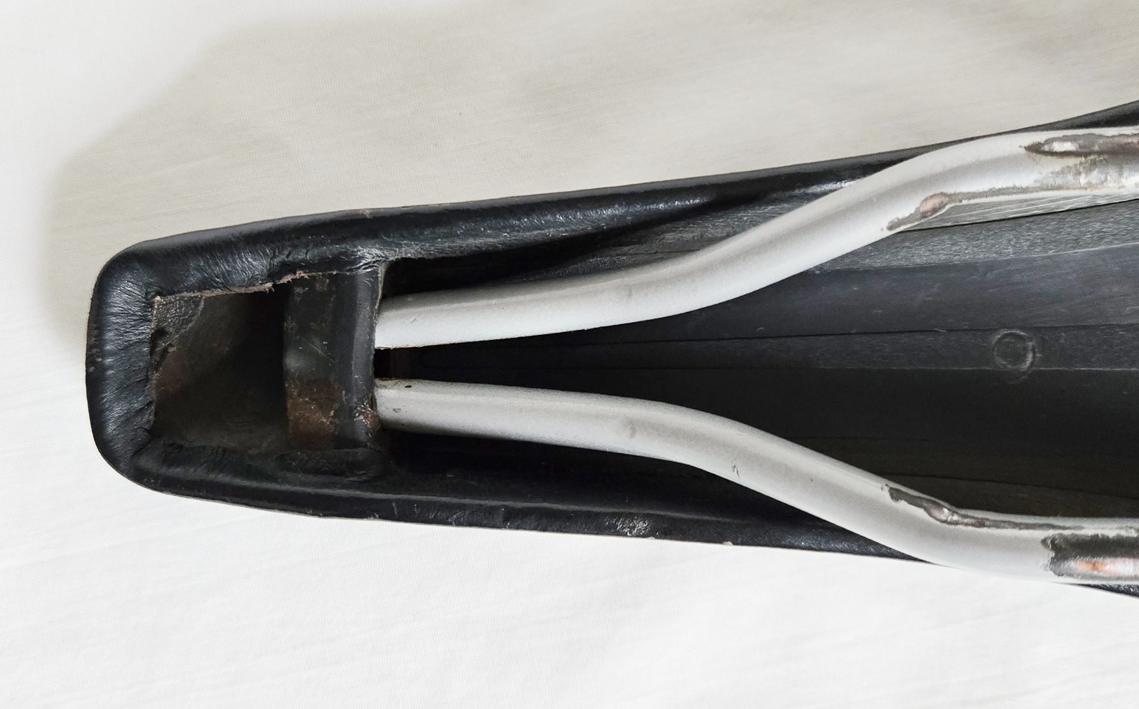 Vetta SL Leather Saddle ChroMo Rails 280g 140x275mm DIY Recover Project