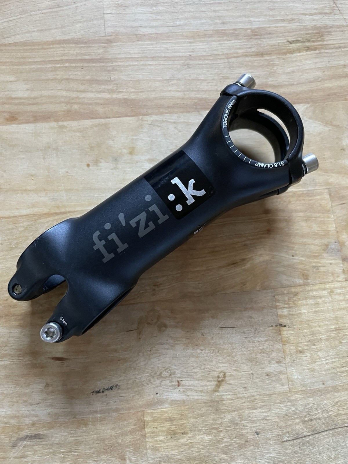 Fizik Cyrano R3 100mm ±7 Degree Alloy Road Stem 100mm 1 1/8″ 31.8mm fi’zi:k