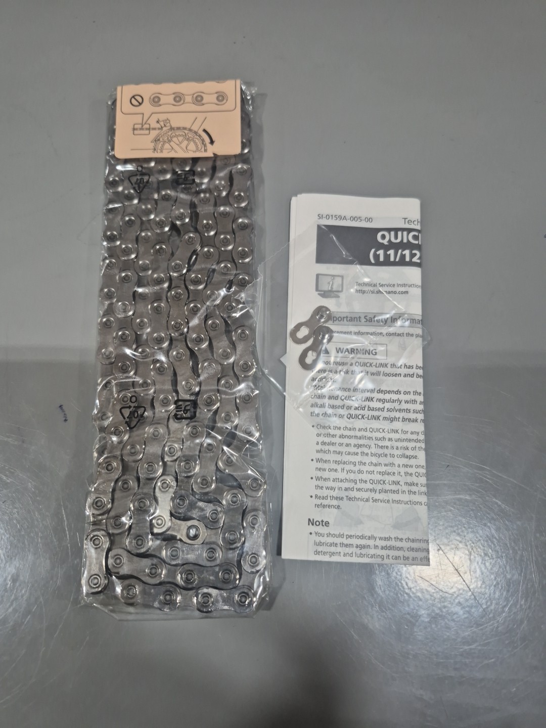 Shimano XT CN-M8100 12-Speed MTB Chain with 138 Links – Silver