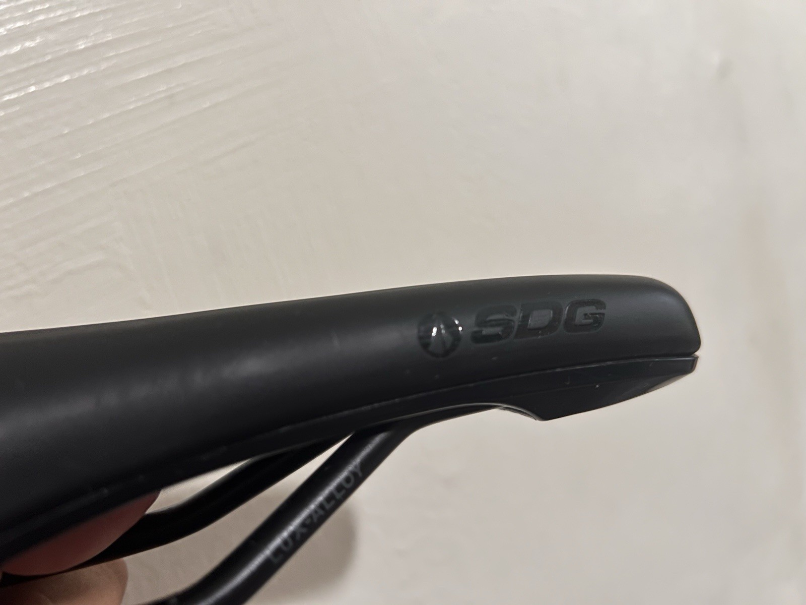 SDG Bel-Air V3 260 x 135 mm Lux-Alloy Black with Tan Base Bicycle Saddle Seat