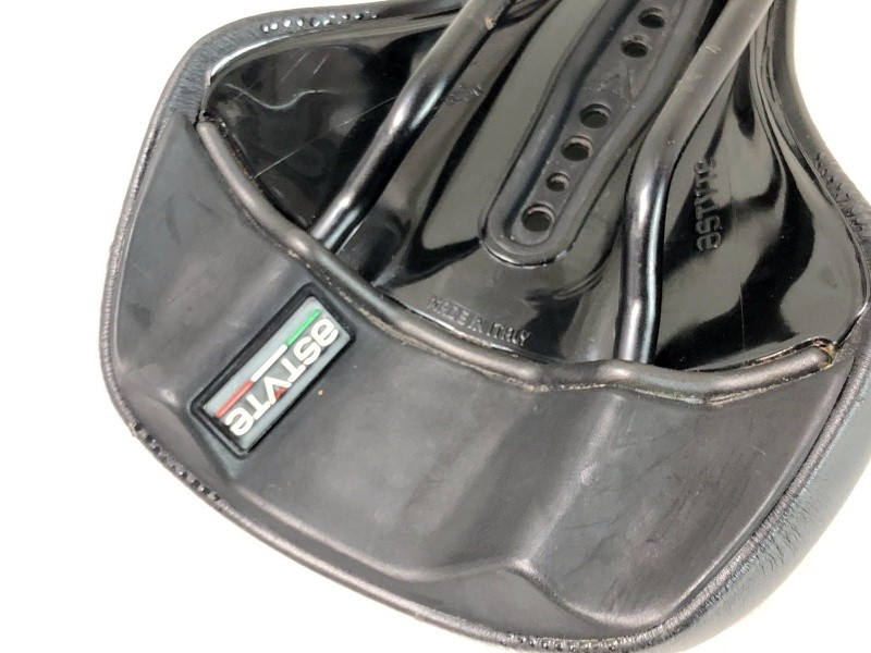 ASTUTE Miss Line Saddle Road Bike Racing Performance Lightweight Genuine Used