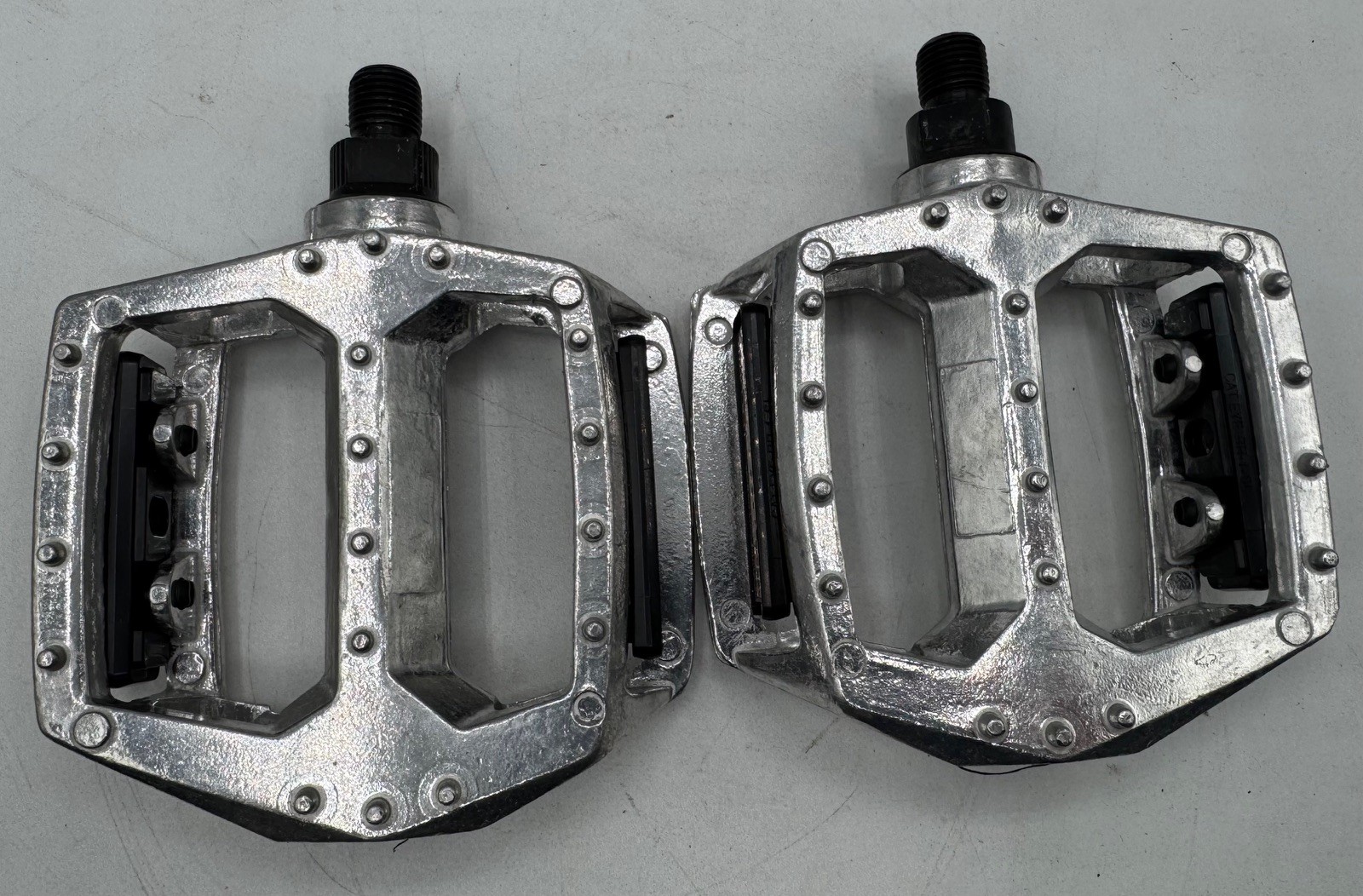 Xeromo Bike Pedals NOS Pair w/ Cat Eye RR-1-SL Reflectors Aluminum