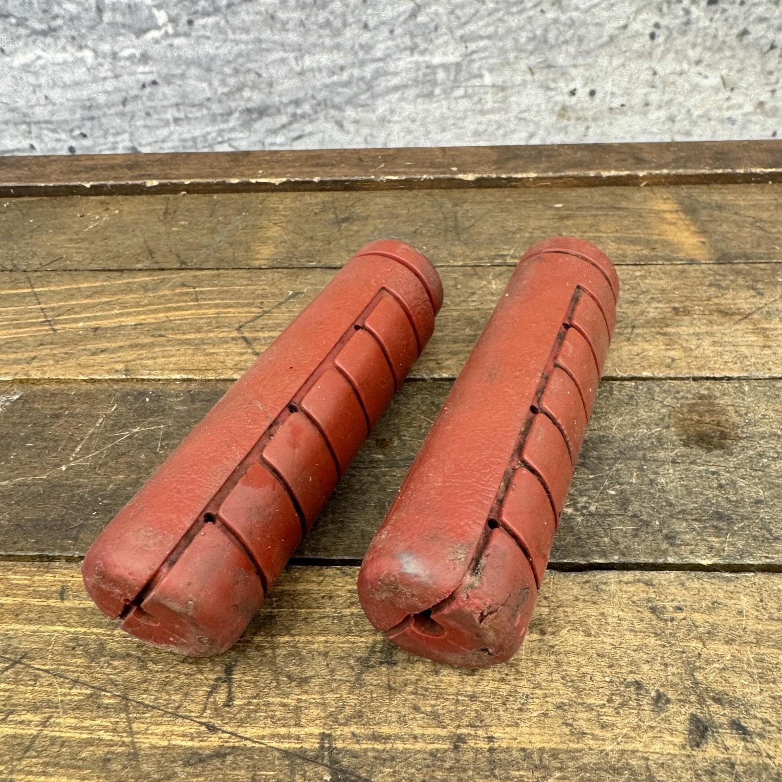 Vintage Huffy Rawhide Grips Red Muscle Bike Cruiser Slip On 4.5 In Rubber 1970s