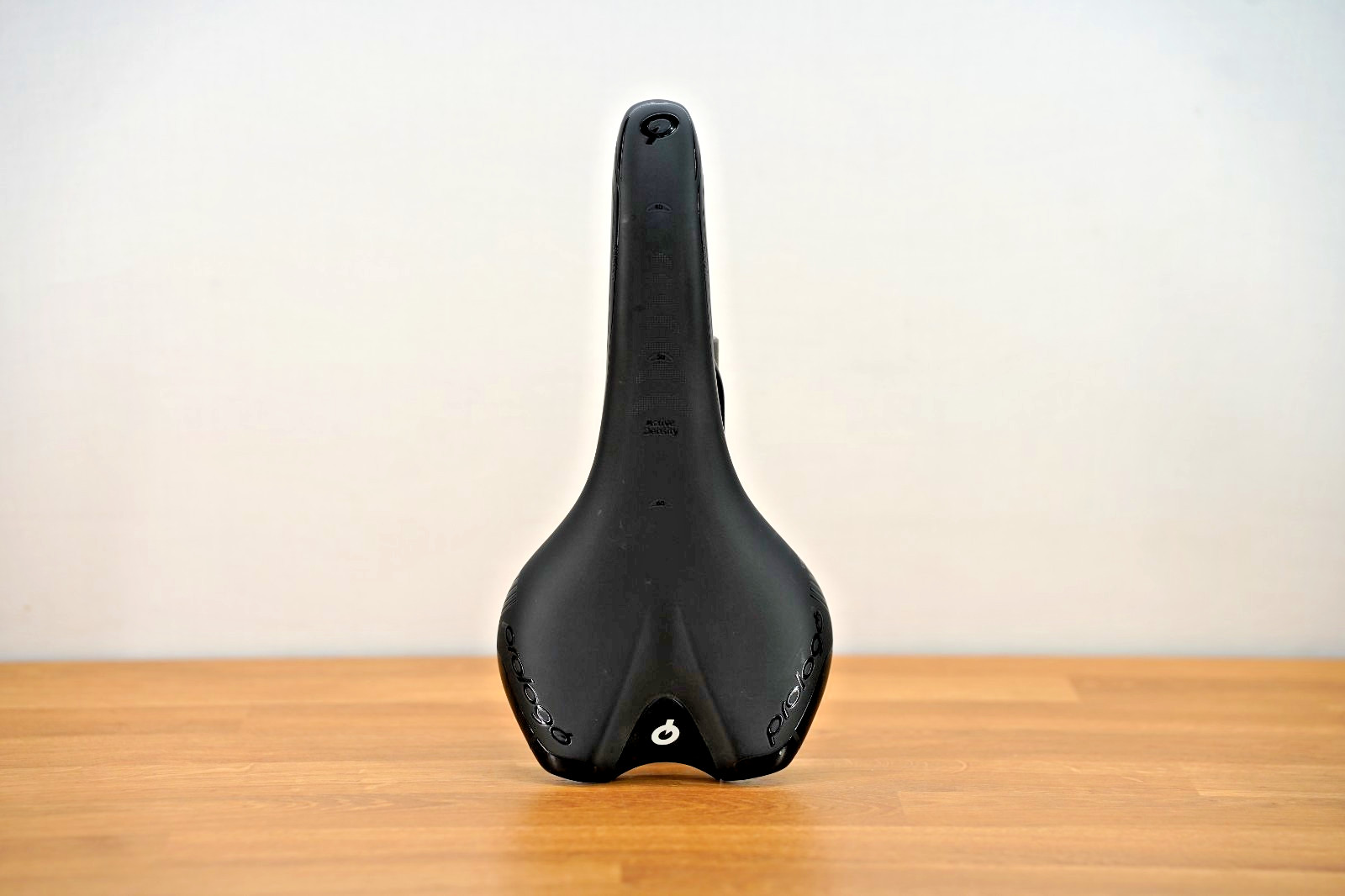 Prologo Nago EVO Saddle – Steel Rails – 134 – NEW
