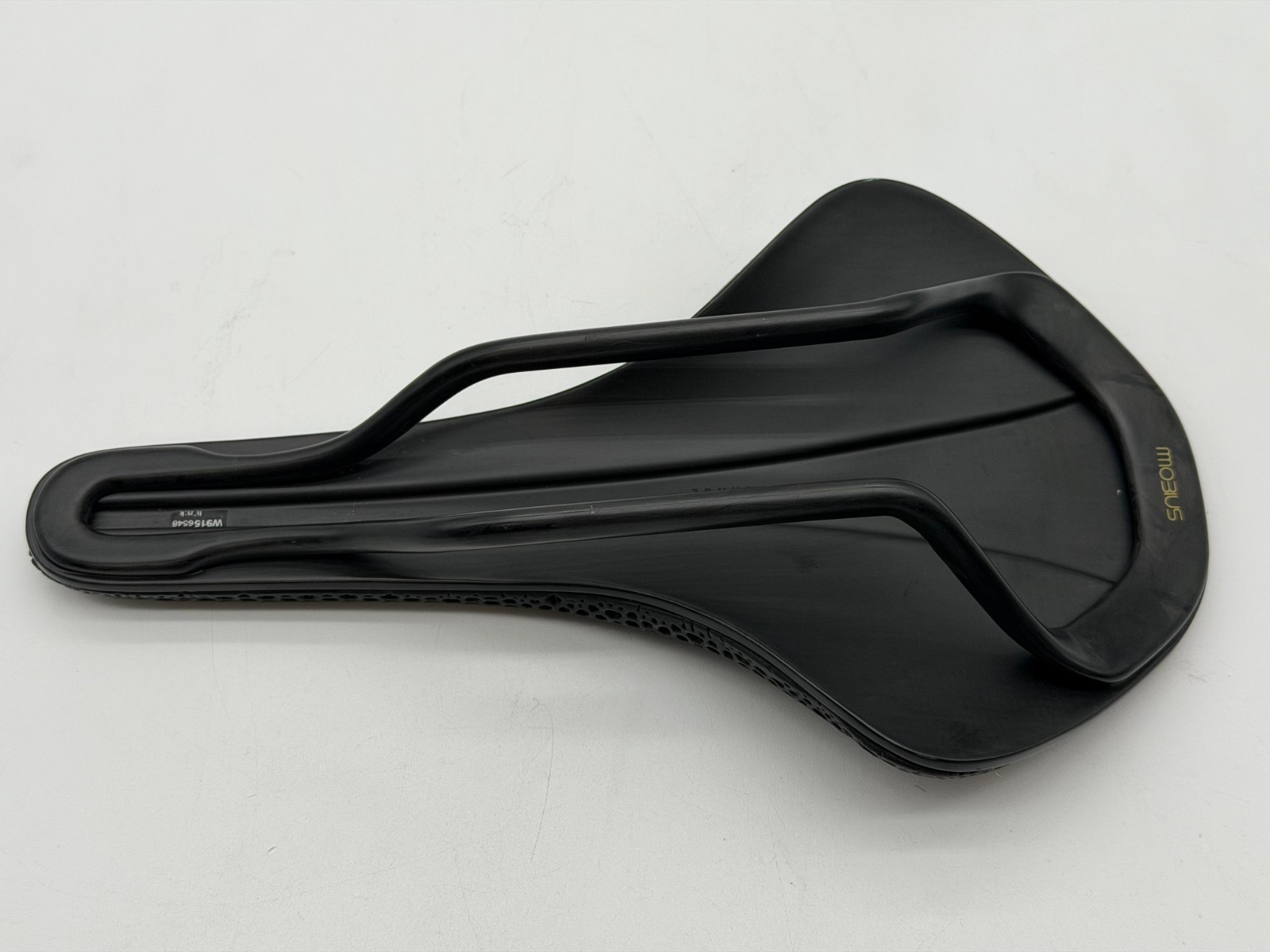 Fizik Versus EVO Adaptive 3D Printed Carbon Fiber Road Saddle 146mm wide x 270mm