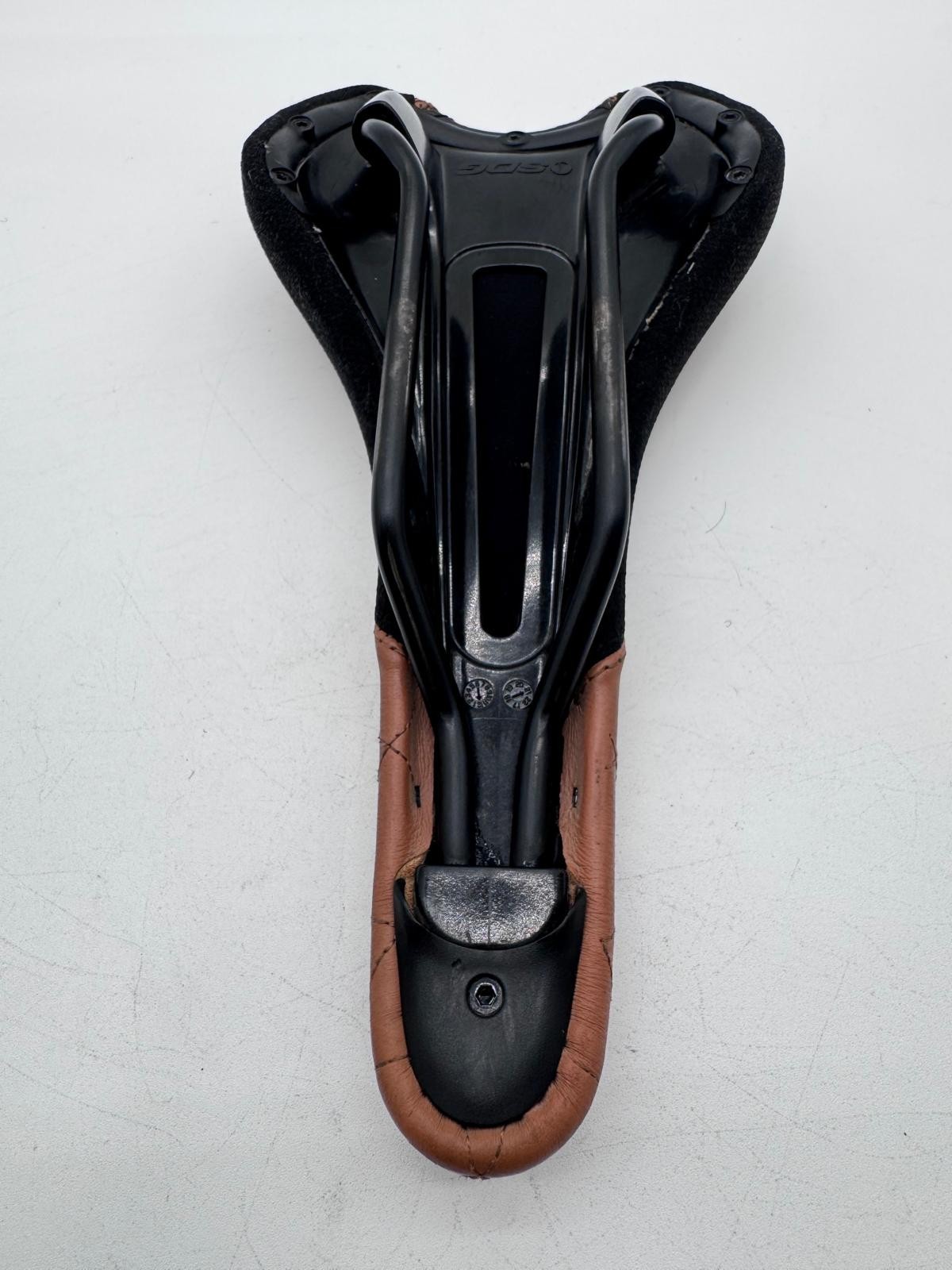 Brown SDG Saddle Sensus