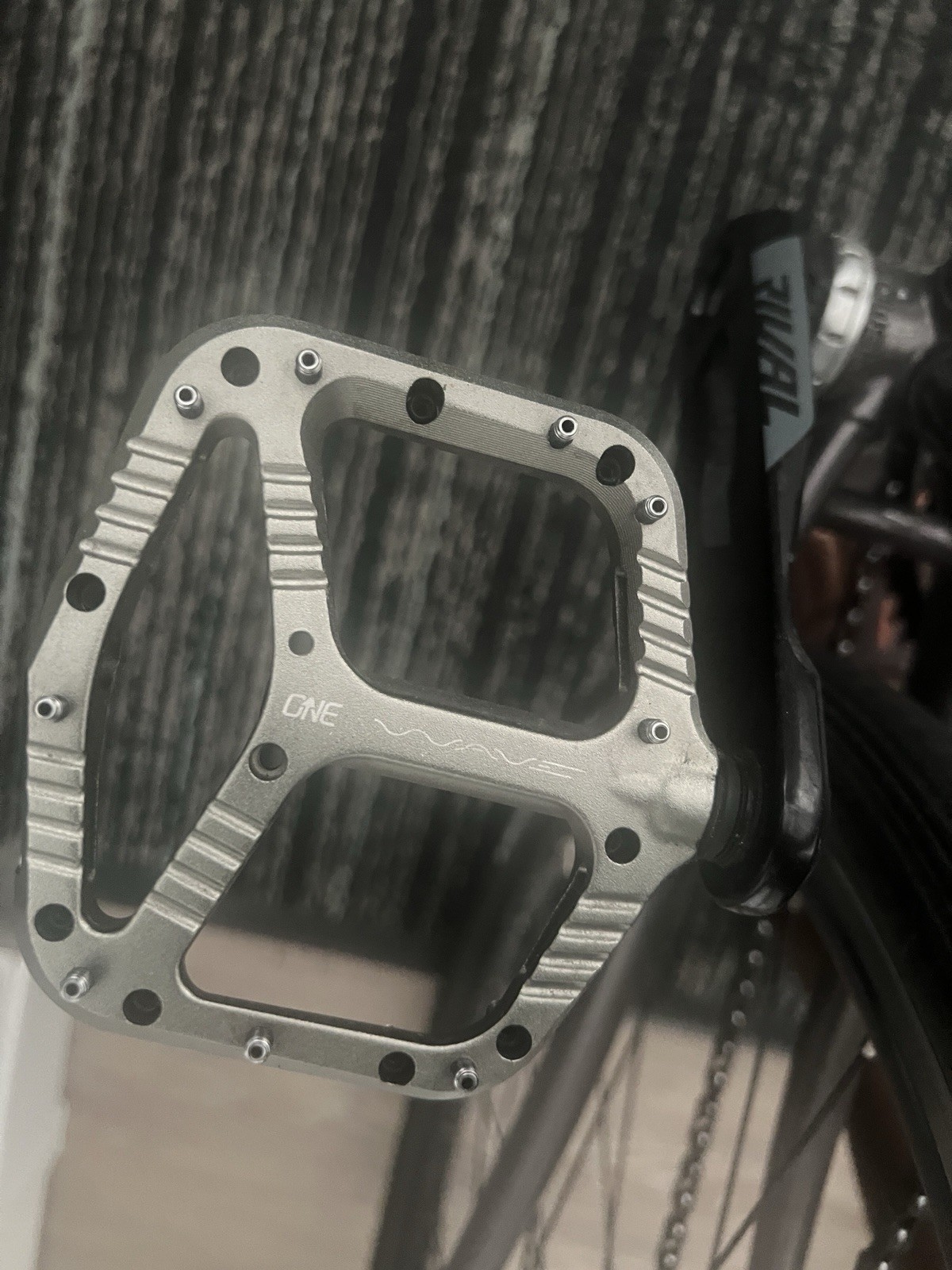 OneUp Components Aluminum Pedal – (dark Grey)