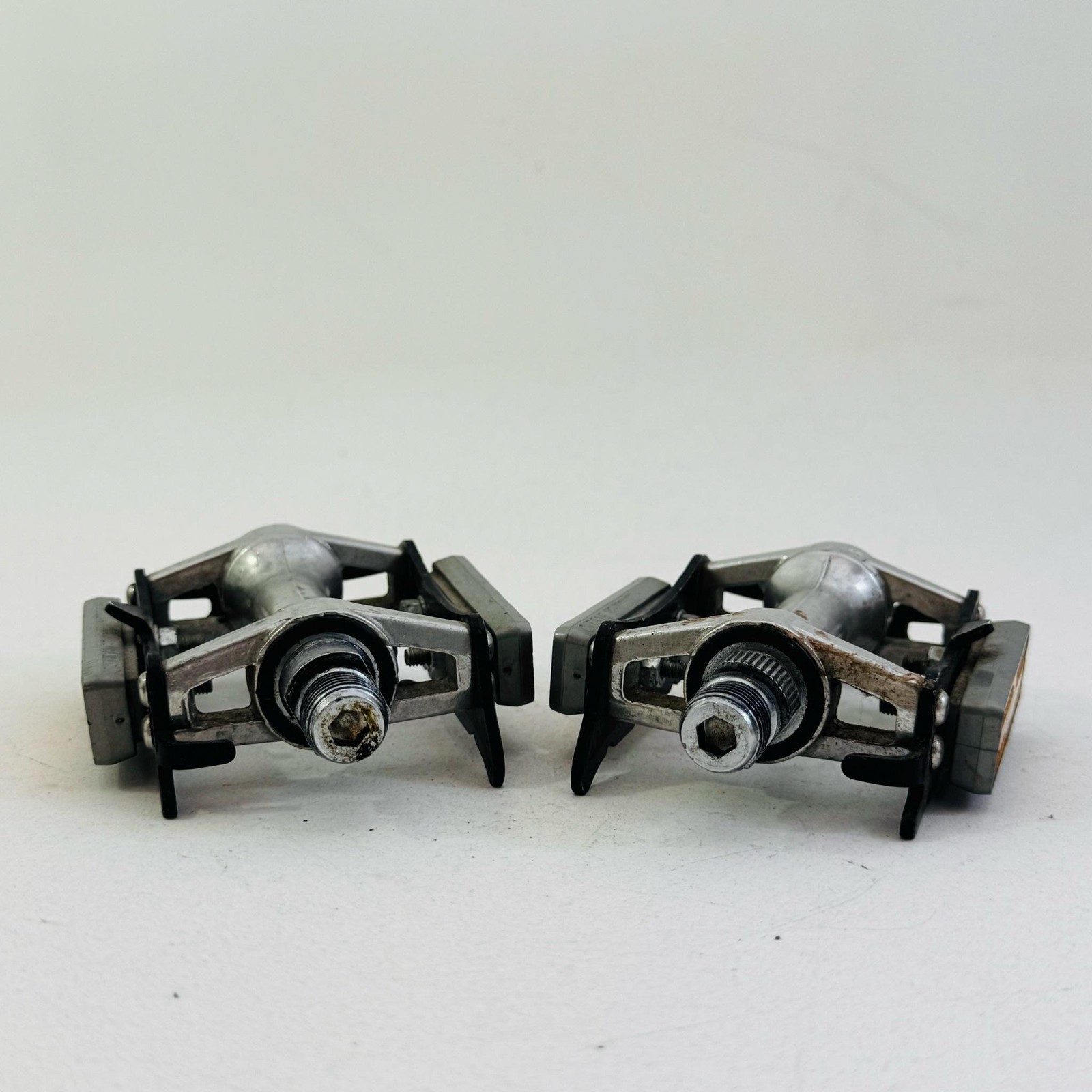 Vintage SR SP-100 Platform Bike Pedals Pair 9/16 In Silver Reflectors Road A05