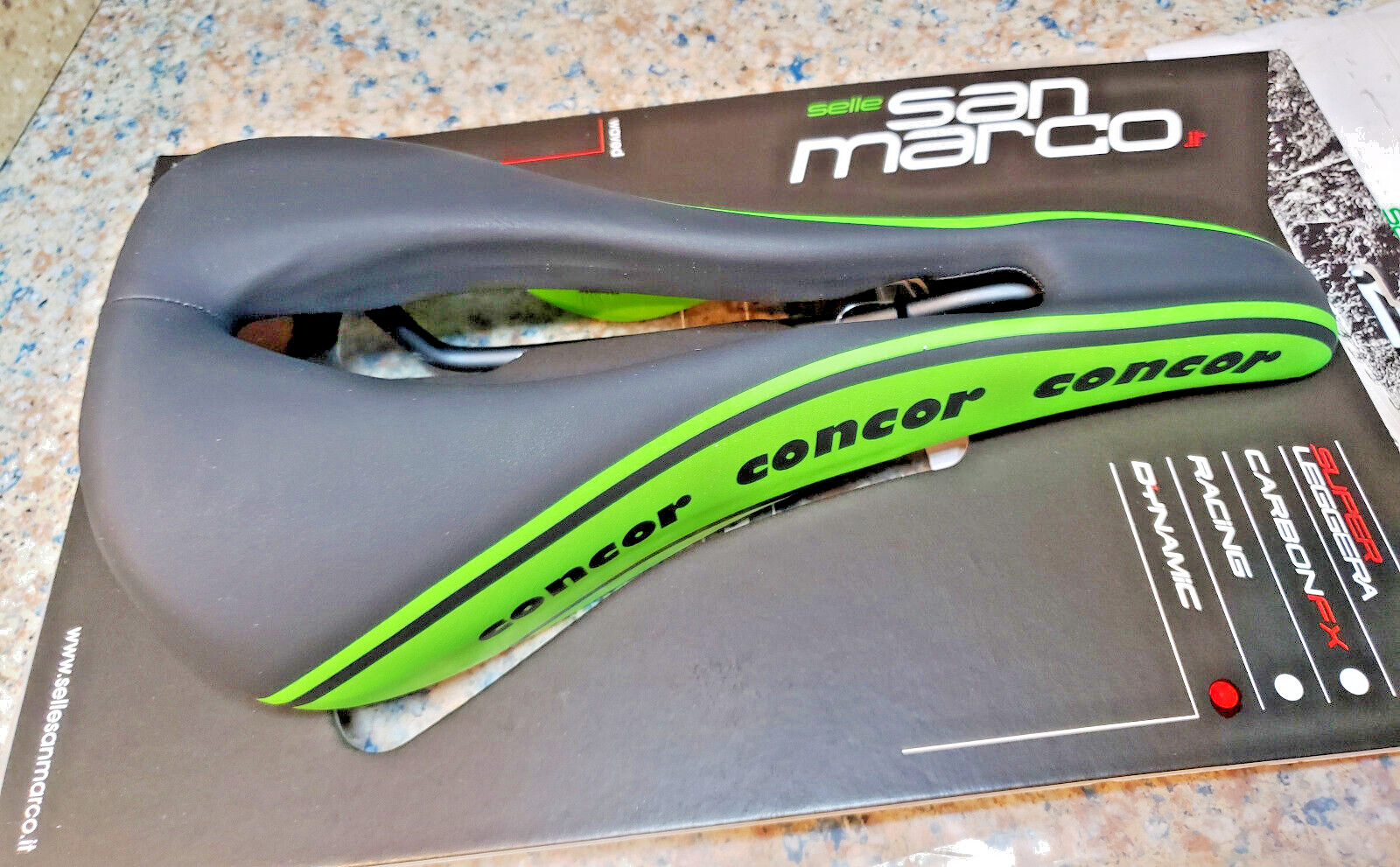 NEW Selle San Marco Concor 225g Supercomfort Dynamic Saddle Wide Green 270MW001G