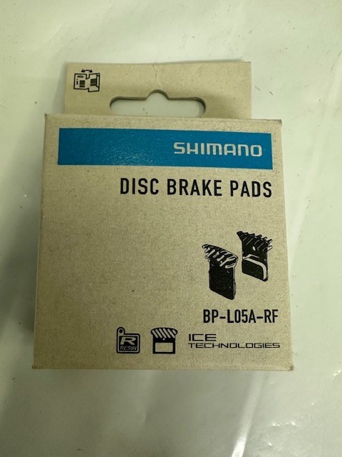 SHIMANO L05A-RF Resin DISC PAD FINNED Alloy Back Plate ONE Pair *NEW