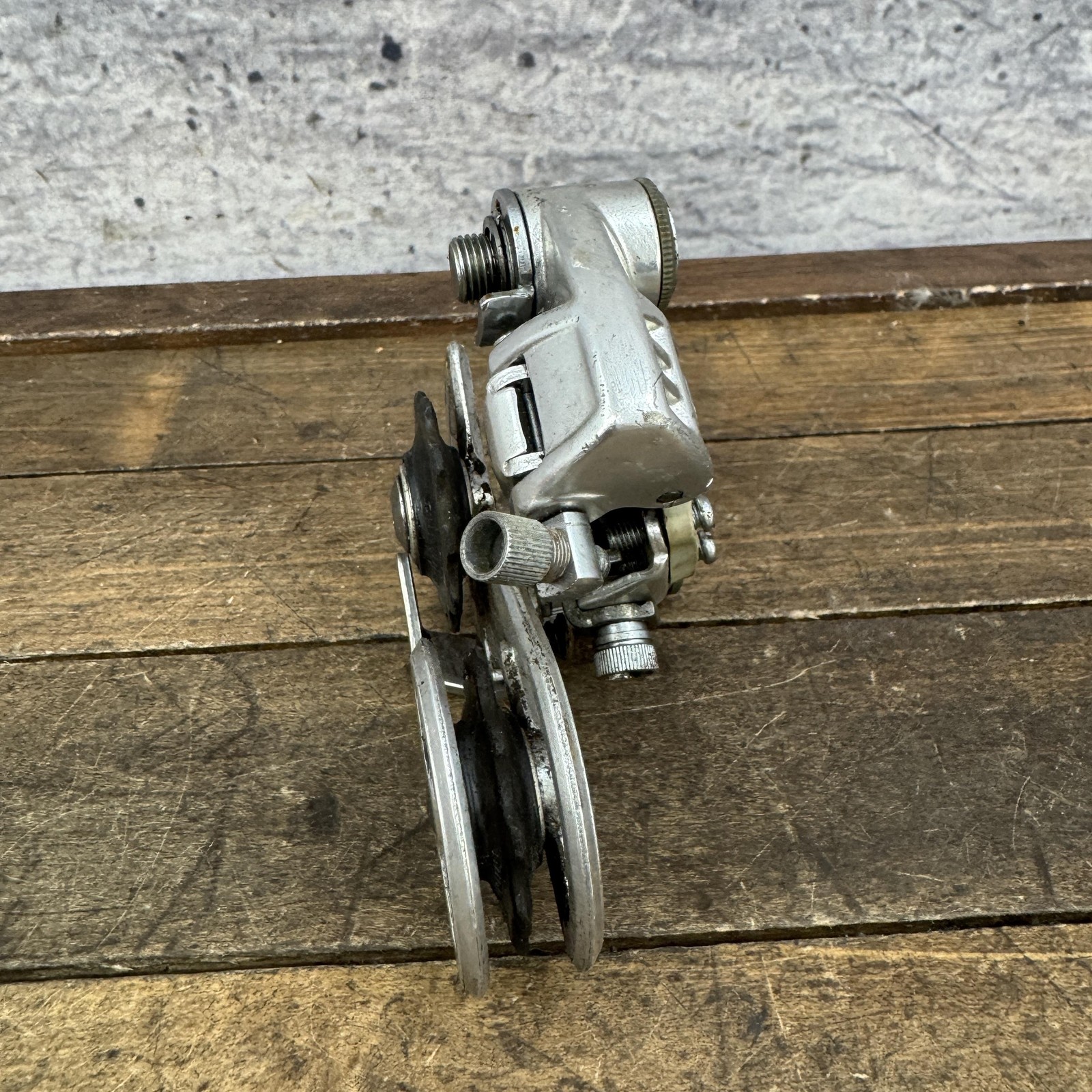 Vintage Shimano 600 Arabesque Rear Derailleur Short Cage Bolt-On Japan 195g