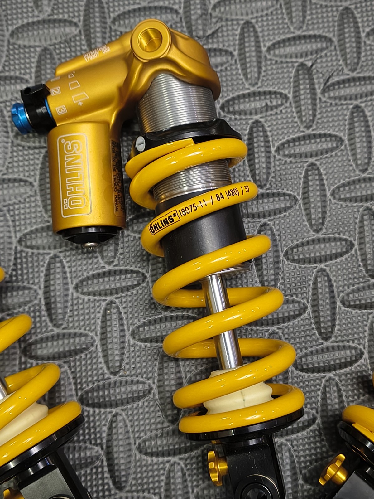 Ohlins TTX Coil Rear Shock 185x55mm Trunnion Damper/458/480/605lbs Coil Spring