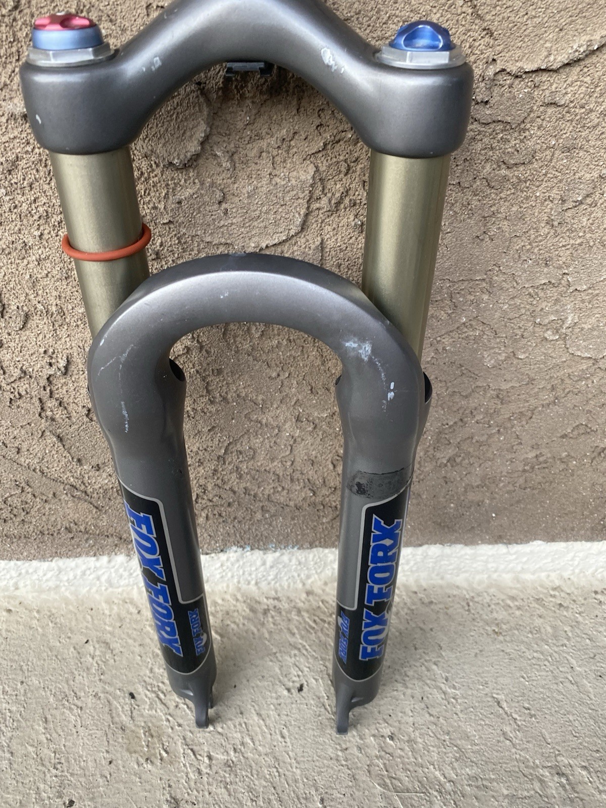 Gray Fox Racing Float 100 RL Straight 1-1/8″ 9mm X 100mmQR 26″ Fork