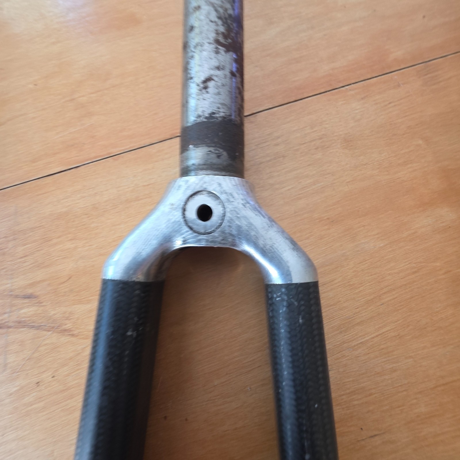Vintage Ventana carbon rod fork 1″ threaded 145mm steerer 485g 700c