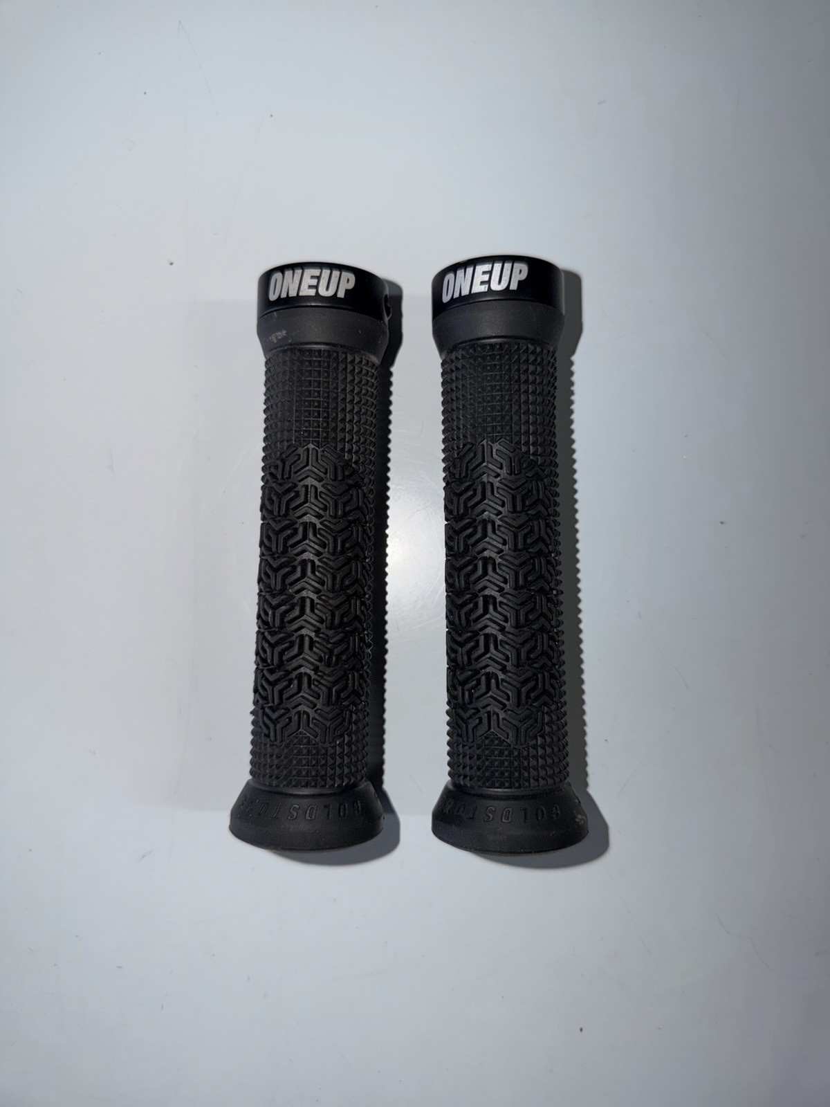 OneUp Components Lock-On MTB Grips Black Used Trail Enduro Downhill