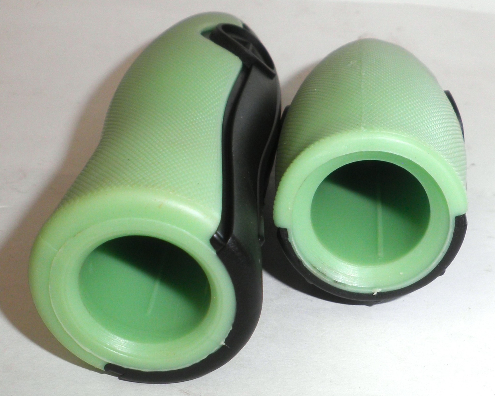 SCHWINN BLACK/MINT GREEN OFF-SET CRUISER BICYCLE HANDLEBAR GRIPS BIKE PARTS 366