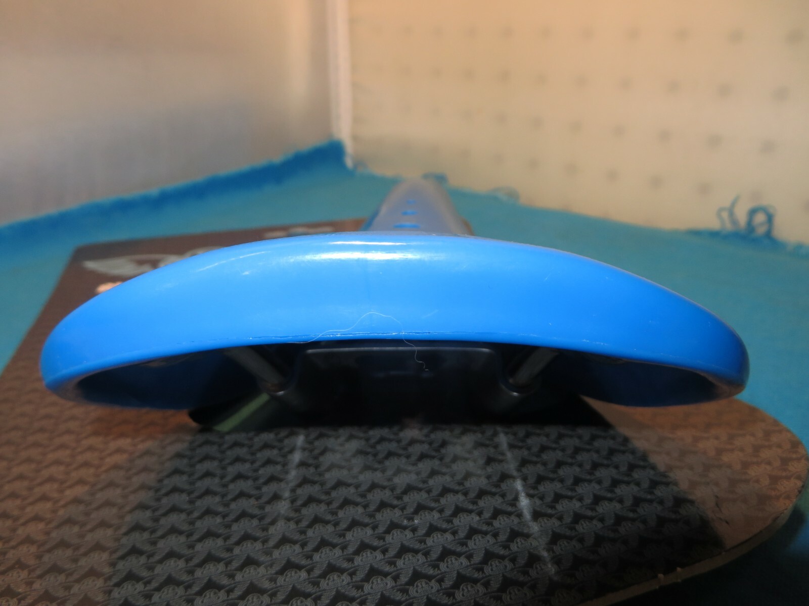 SE Racing BMX Blitz Blue Bicycle Seat with Bottle Opener Brace – New