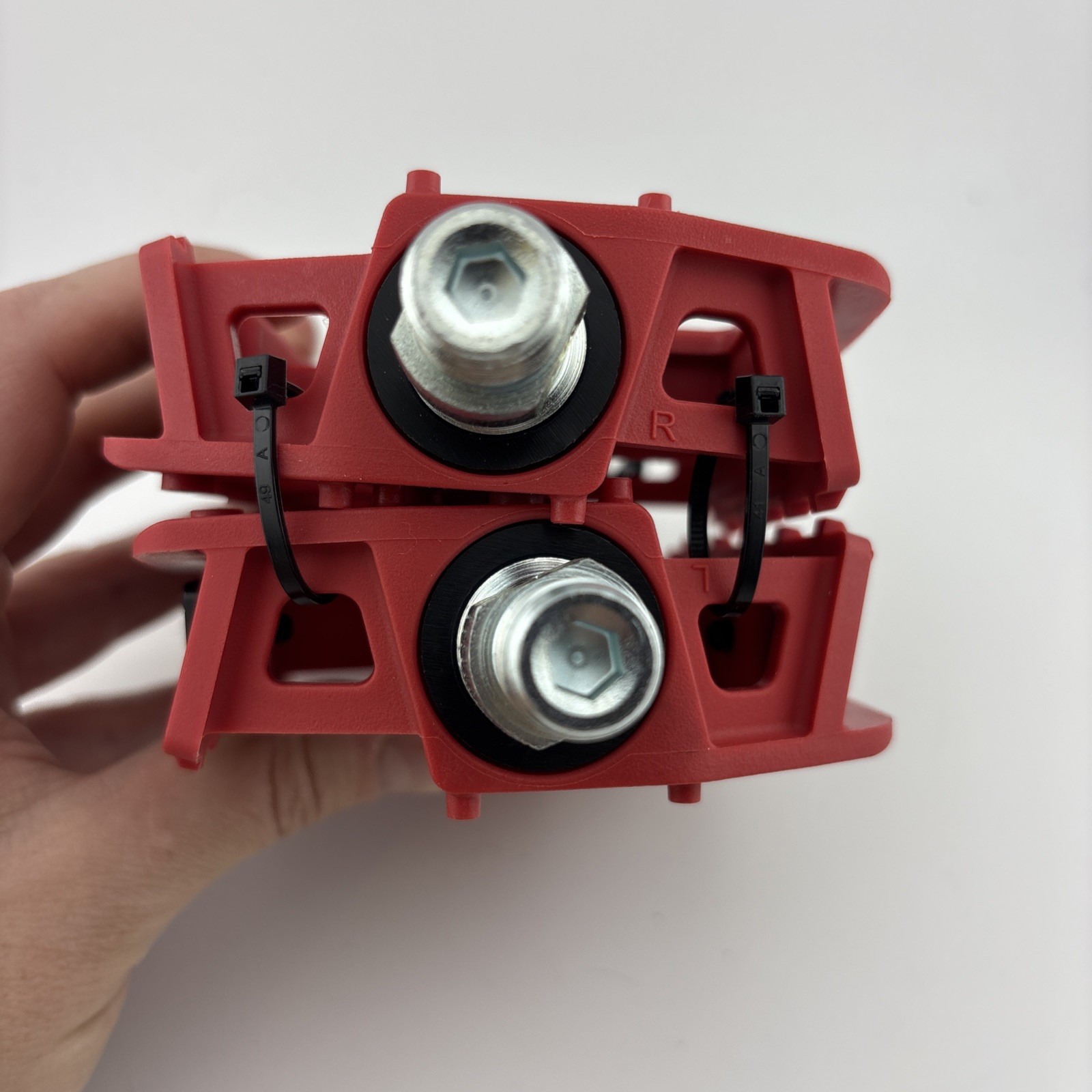 MKS Grafight-XX Pedals 9/16″ Concave Fiberglass/Composite Body Molded Pins Red