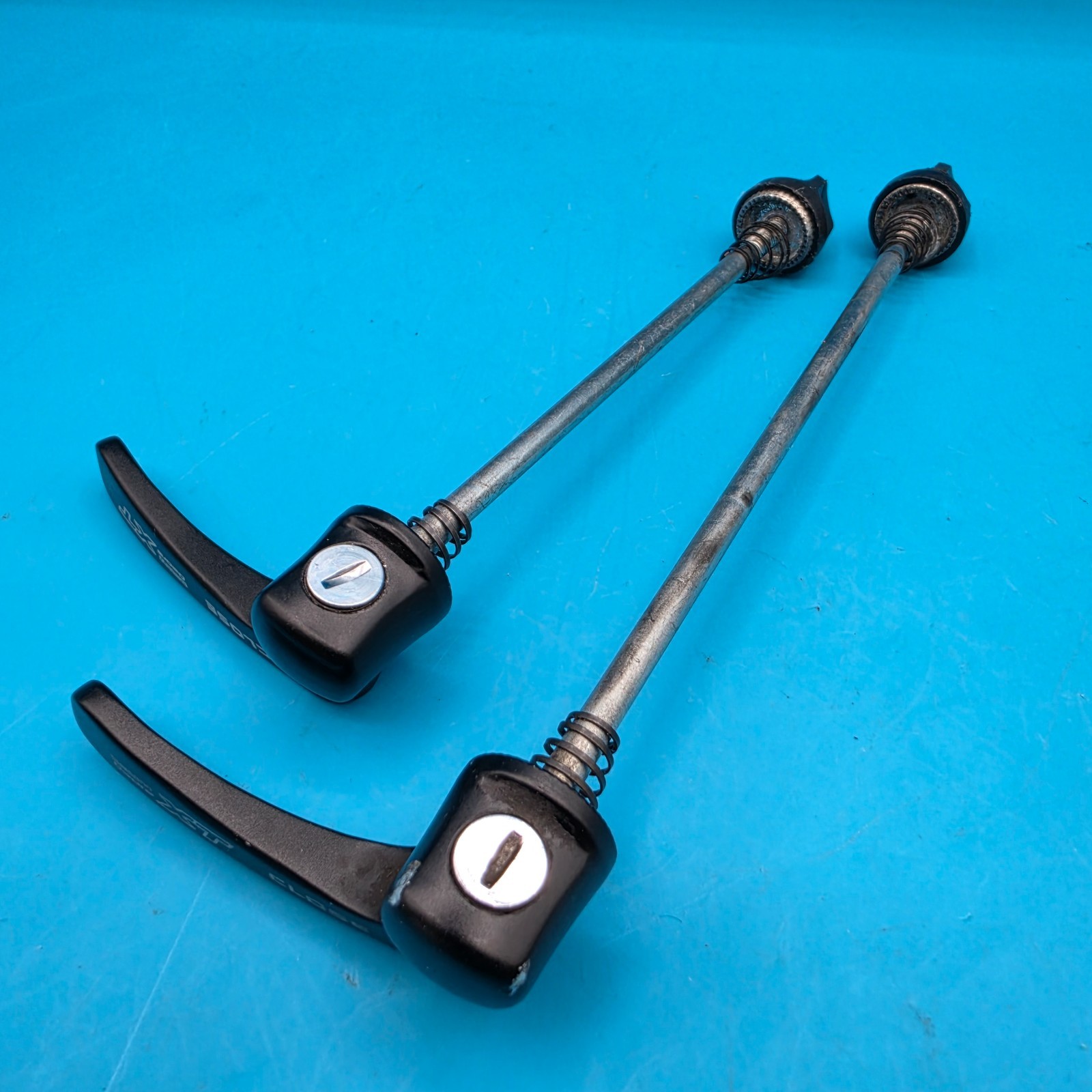 Shimano Deore XT Quick Release Skewer Set for 100/135mm Spaced Hubs g22
