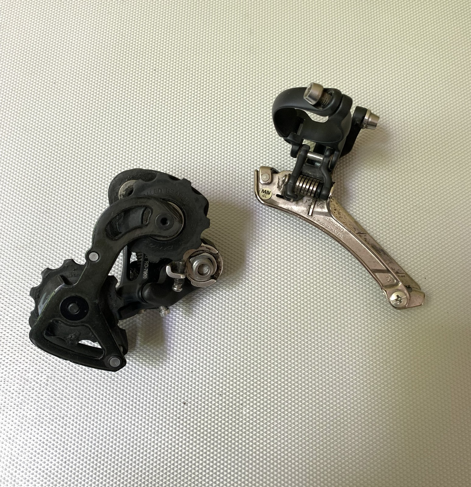 Shimano Dura Ace 7900 10 Speed Groupset MIX and Ultegra 6700 STI Shifters – USED