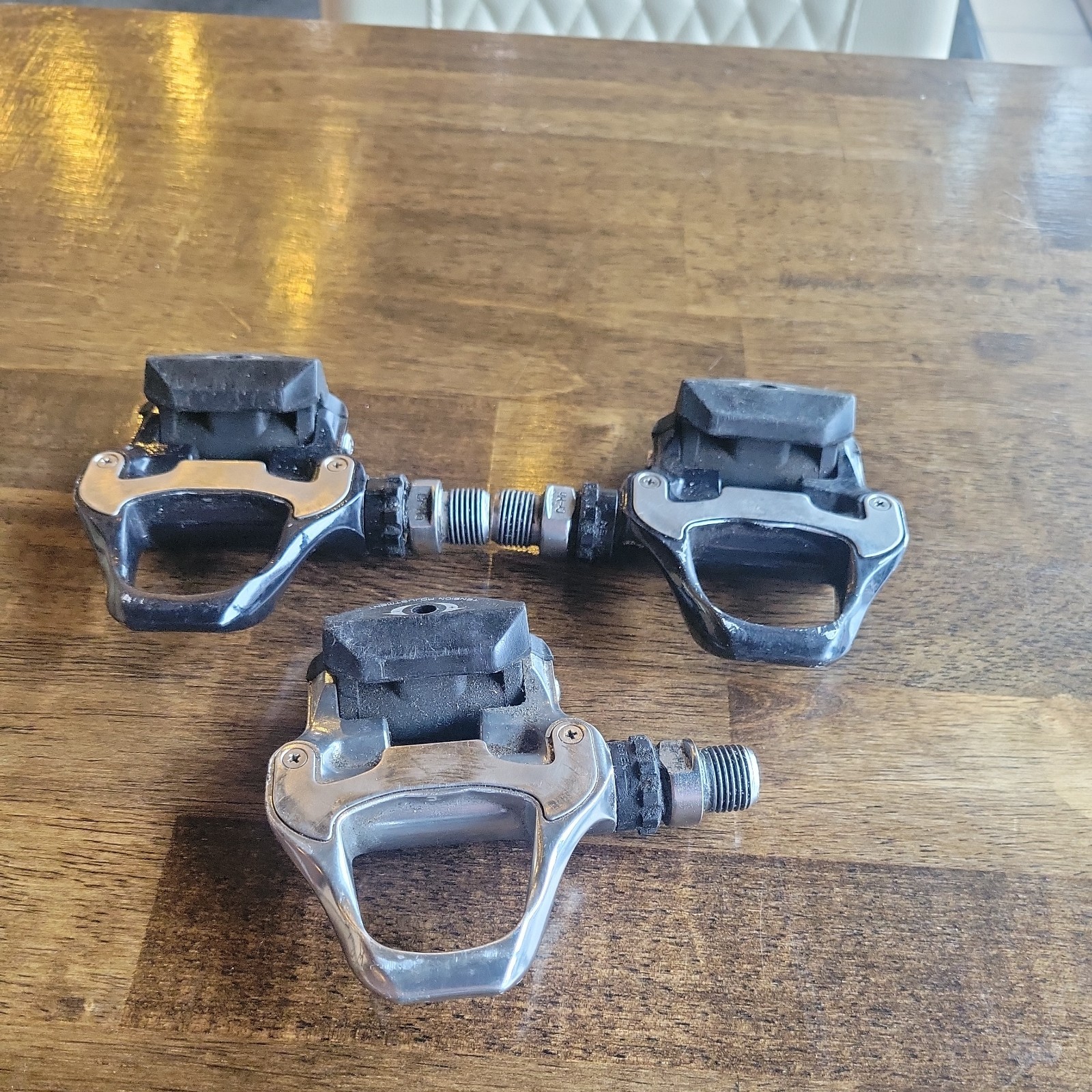 3 Shimano 105 Road Pedals 2 right 1 left pd-5700 D