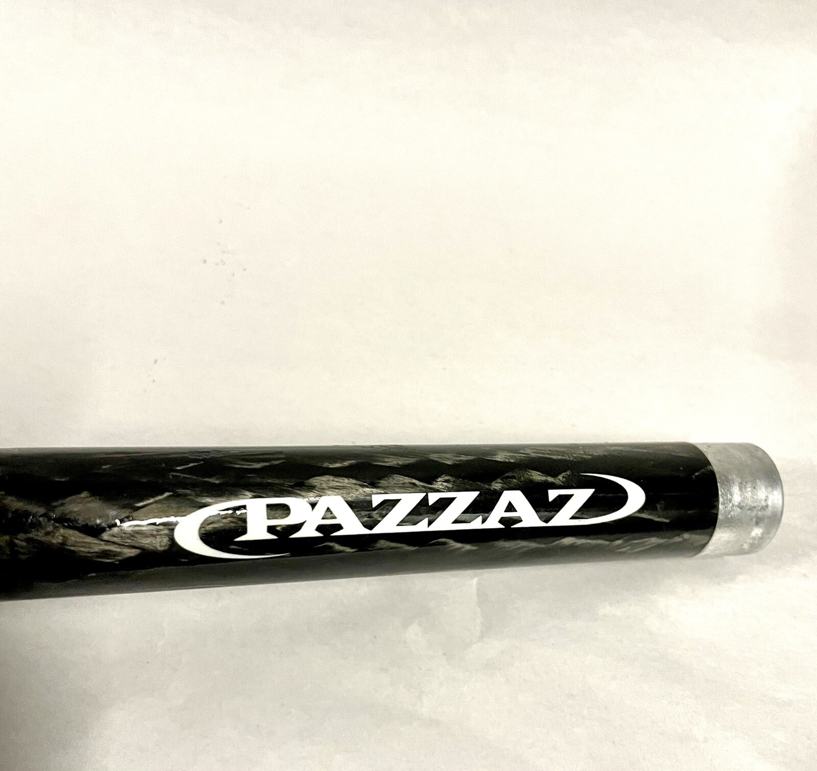 Pazzaz Vintage Carbon Fiber Mountain Bike Handlebars 560mm X 25.4 Clamp