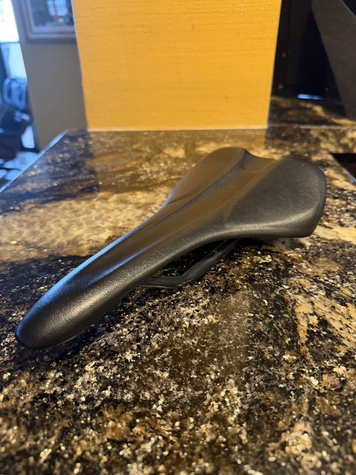 AX Lightness Leaf II Plus Saddle