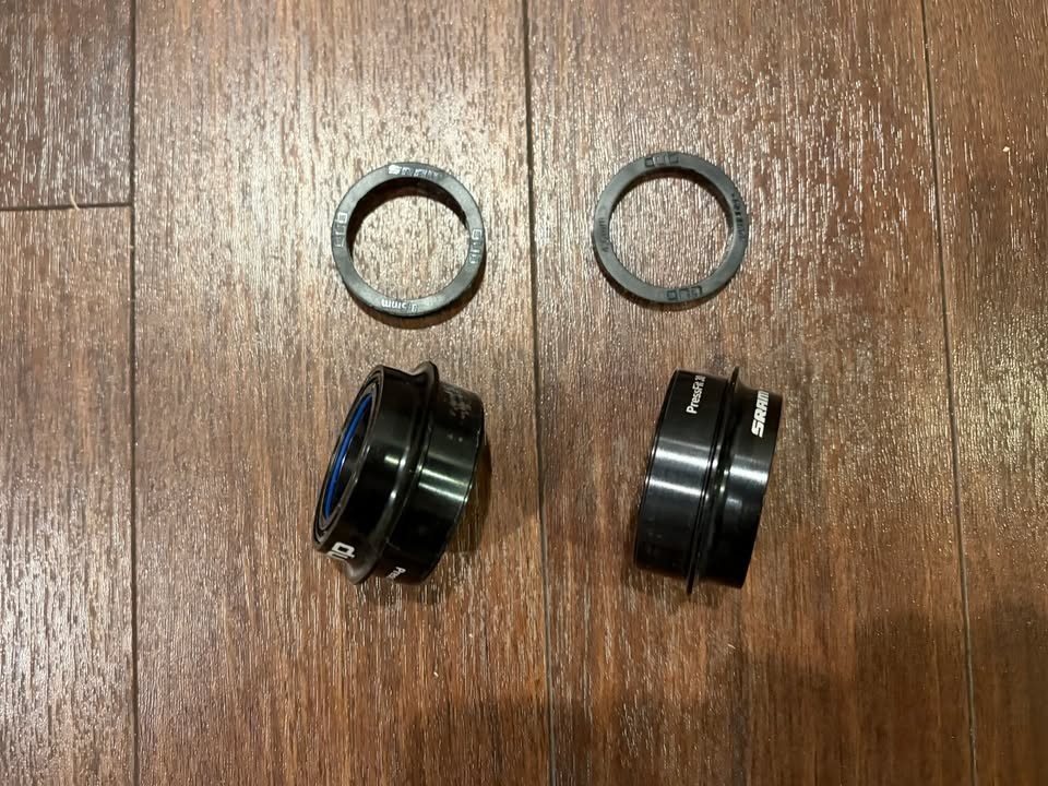 SRAM Dub PF30 Bottom Bracket