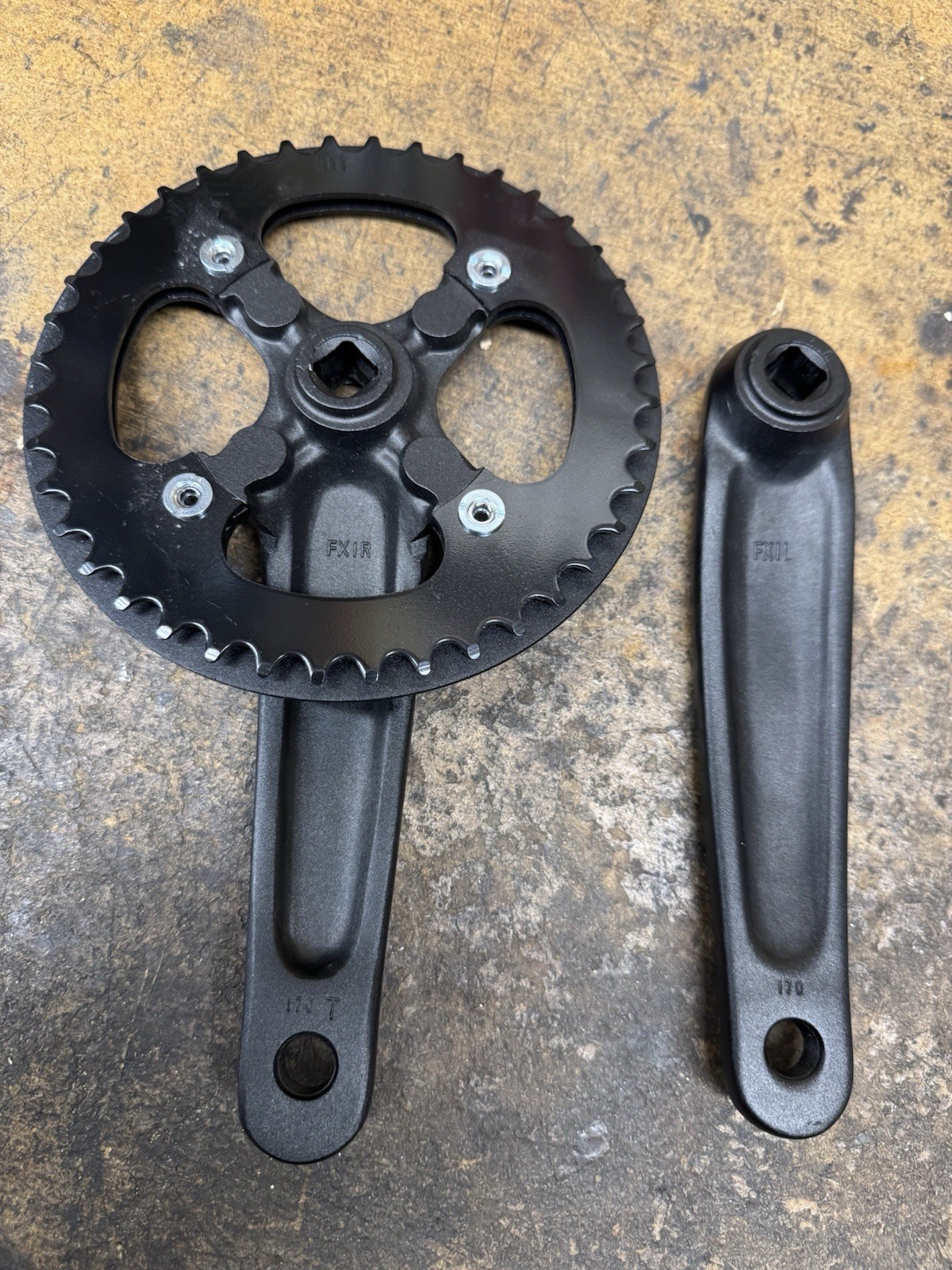 OEM Crankset Alloy , 170mm , 104 , Square Taper , Single Speed , 40 Tooth Ring