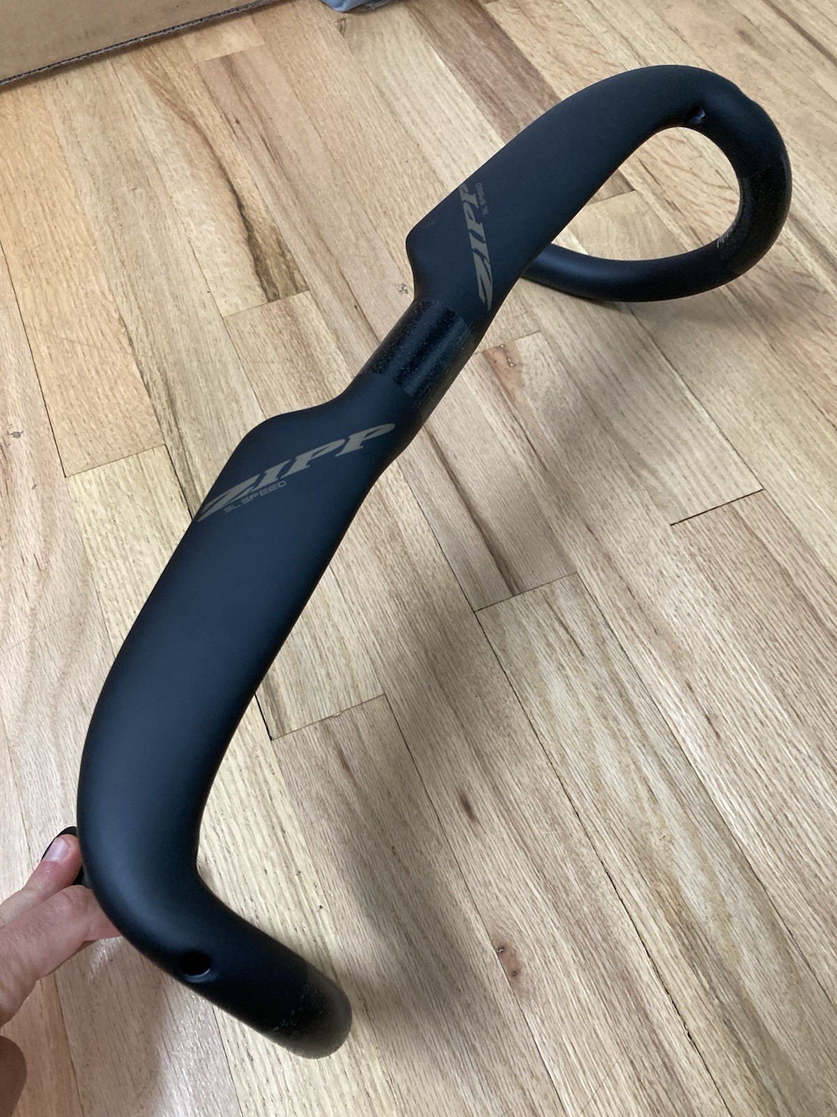 Zipp SL Speed aero carbon road handlebar 42 cm c-c internal routing matte black