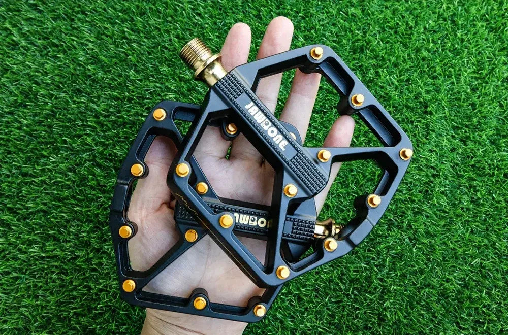 MTB Flat Bike Pedals 9/16″ Aluminum Alloy Sealed Bearing Platform Bicycle Pedals