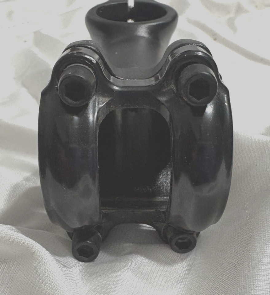 MTB Bike Stem, Black, 85mm 8 degree 4 bolt Giant