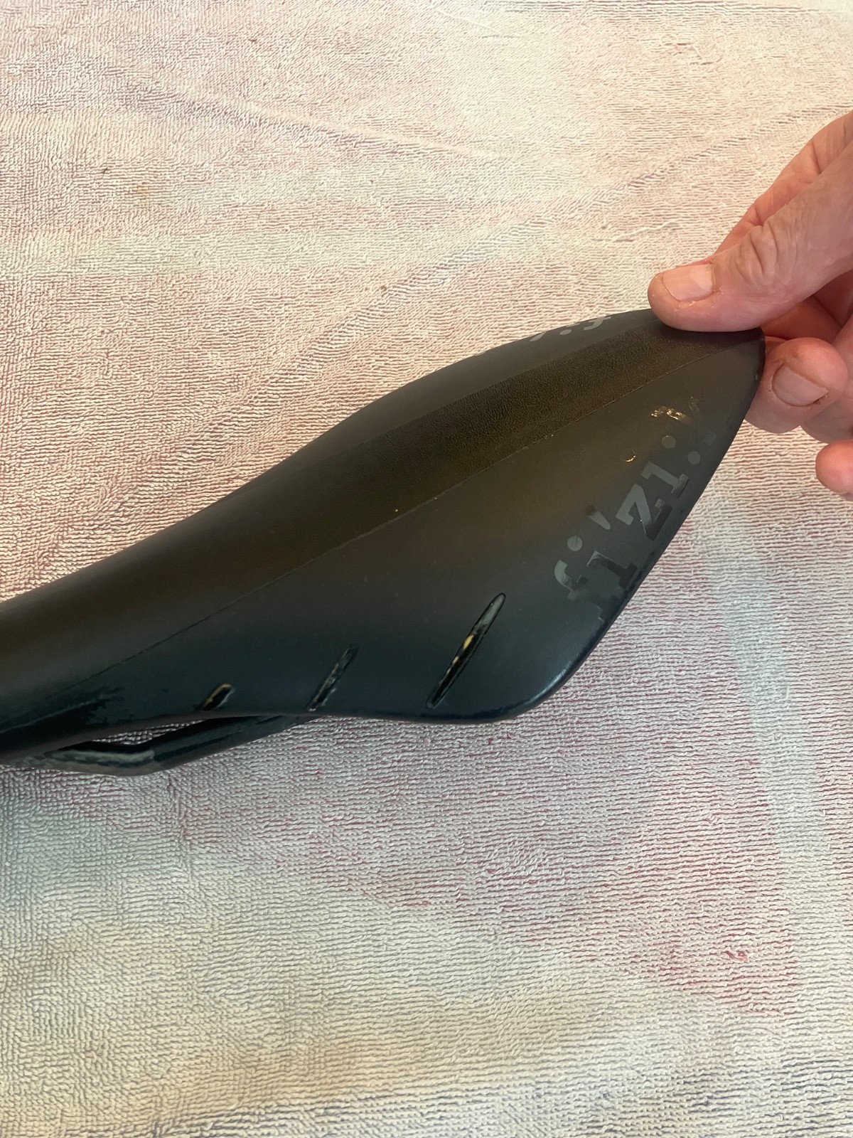 Fizik Arione R1 Carbon Braided Rail Saddle Regular 126mm x 300mm