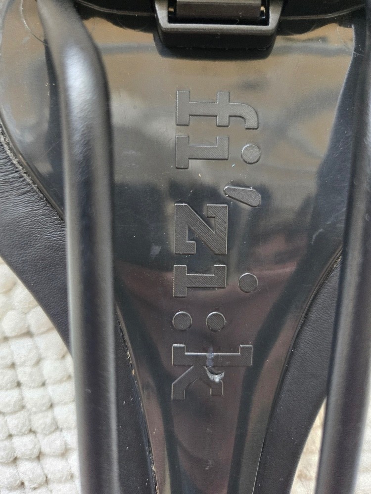 fizik m7 saddle New take off 125mm width