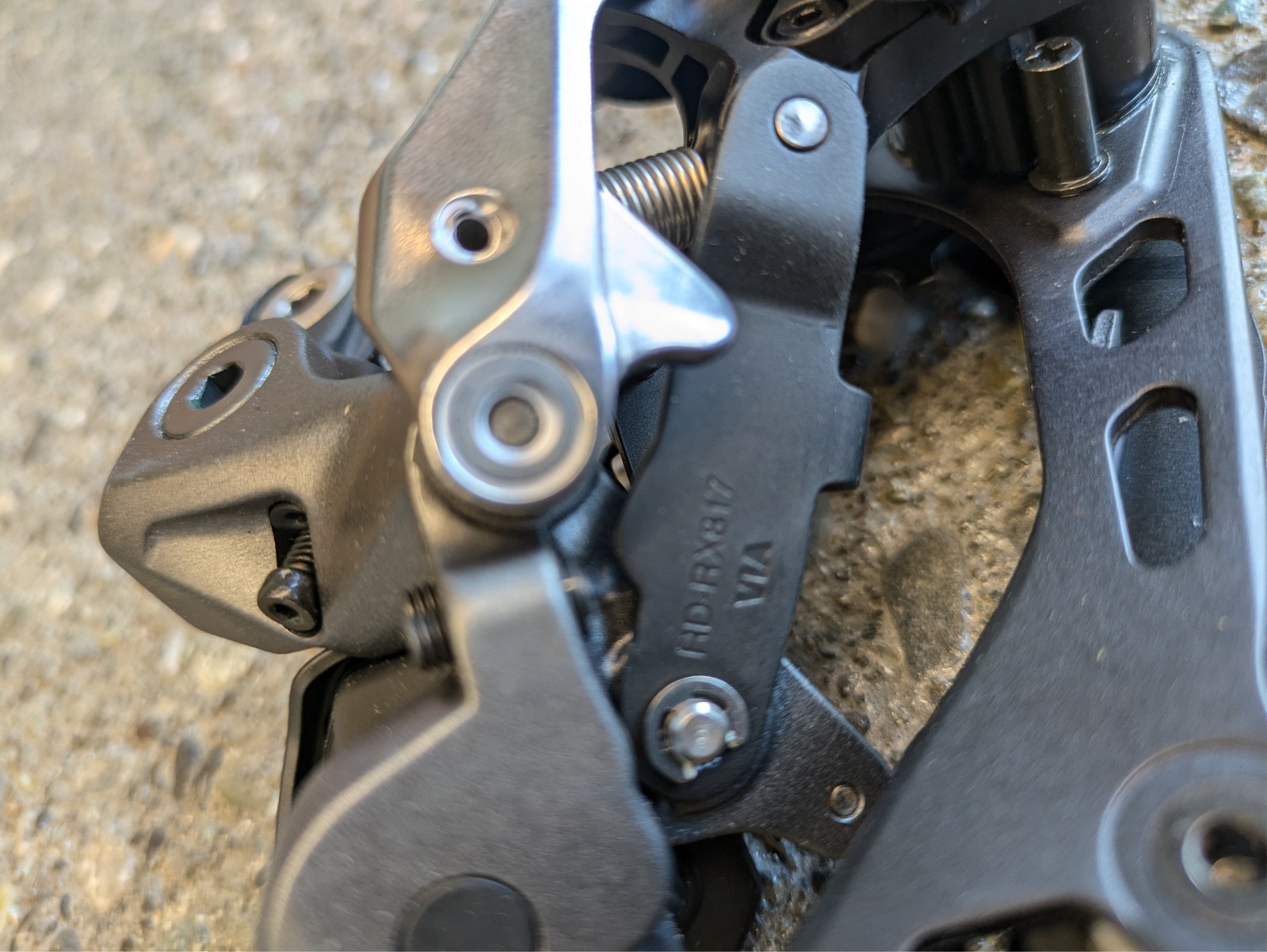 SHIMANO GRX DI2 RD-RX817 REAR DERAILLEUR 1 X 11 SPEED, MAX 42T, IRDRX817