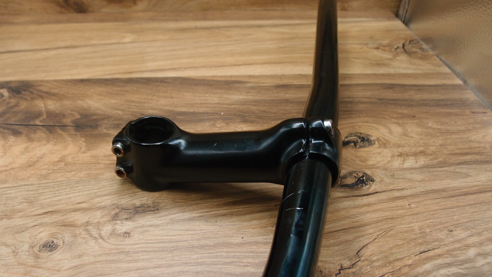 1990’s aluminium flat handlebar + ahead stem 1 1/8 in black