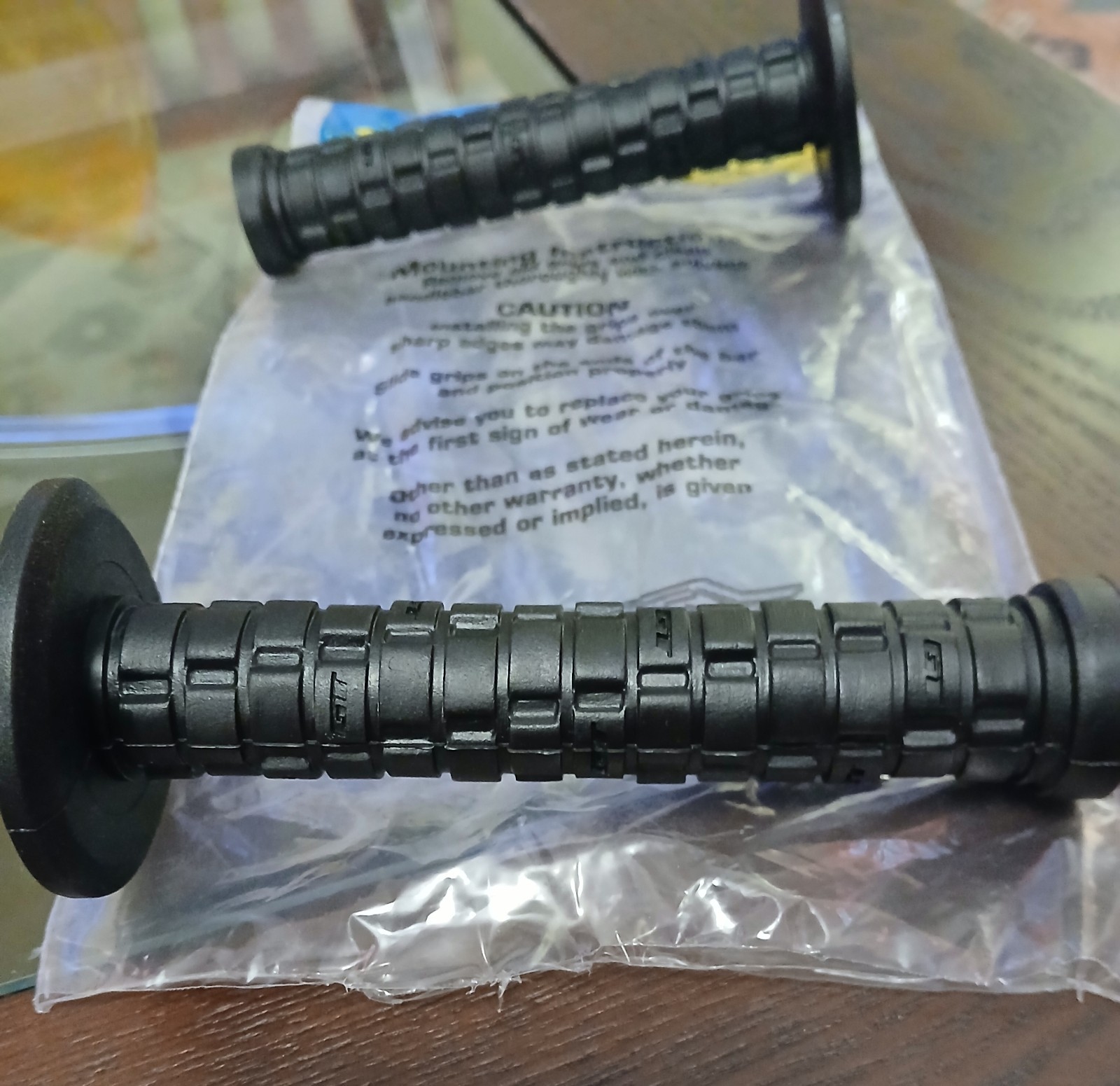 Retro GT CAM BMX Grips NOS Black