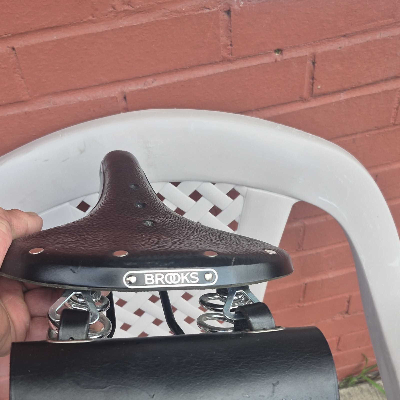Brooks B67 Black Leather Sprung Bicycle Saddle/Seat – Universal Fit