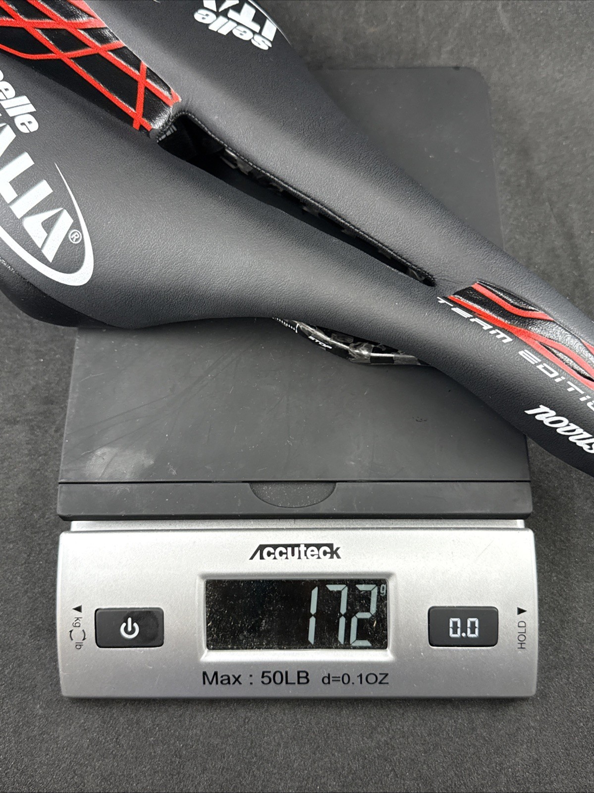 Selle Italia NOVUS SuperFlow Kit Carbonio Team Edition 280mm x 145mm Black Red